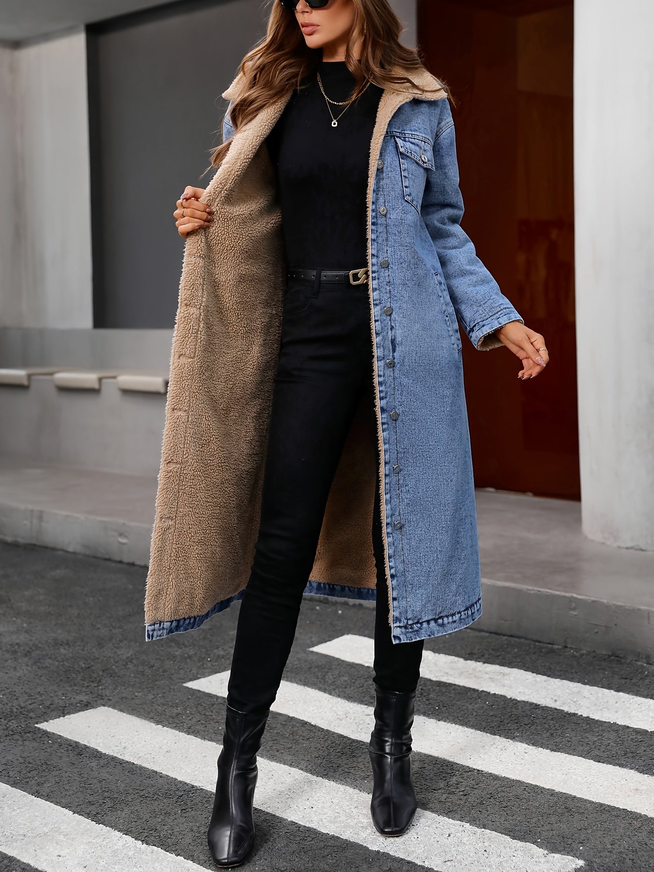 Elegant Plush-Lined Washed Blue Denim Coat