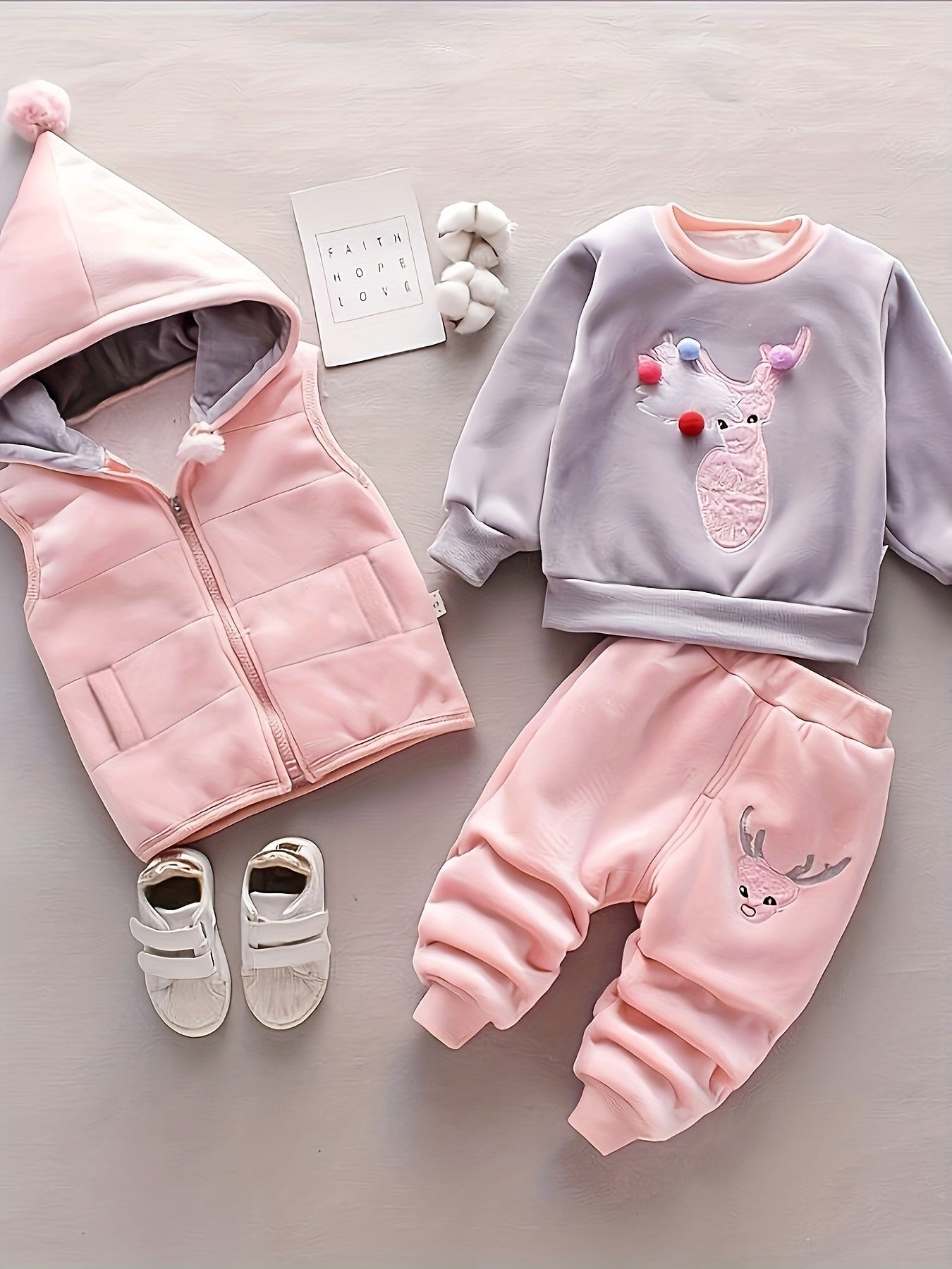 3pcs Boys' Adorable Furry Bear Face Set - Pullover, Hooded Zip-Up Sleeveless Coat, & Pants 🐻❄️