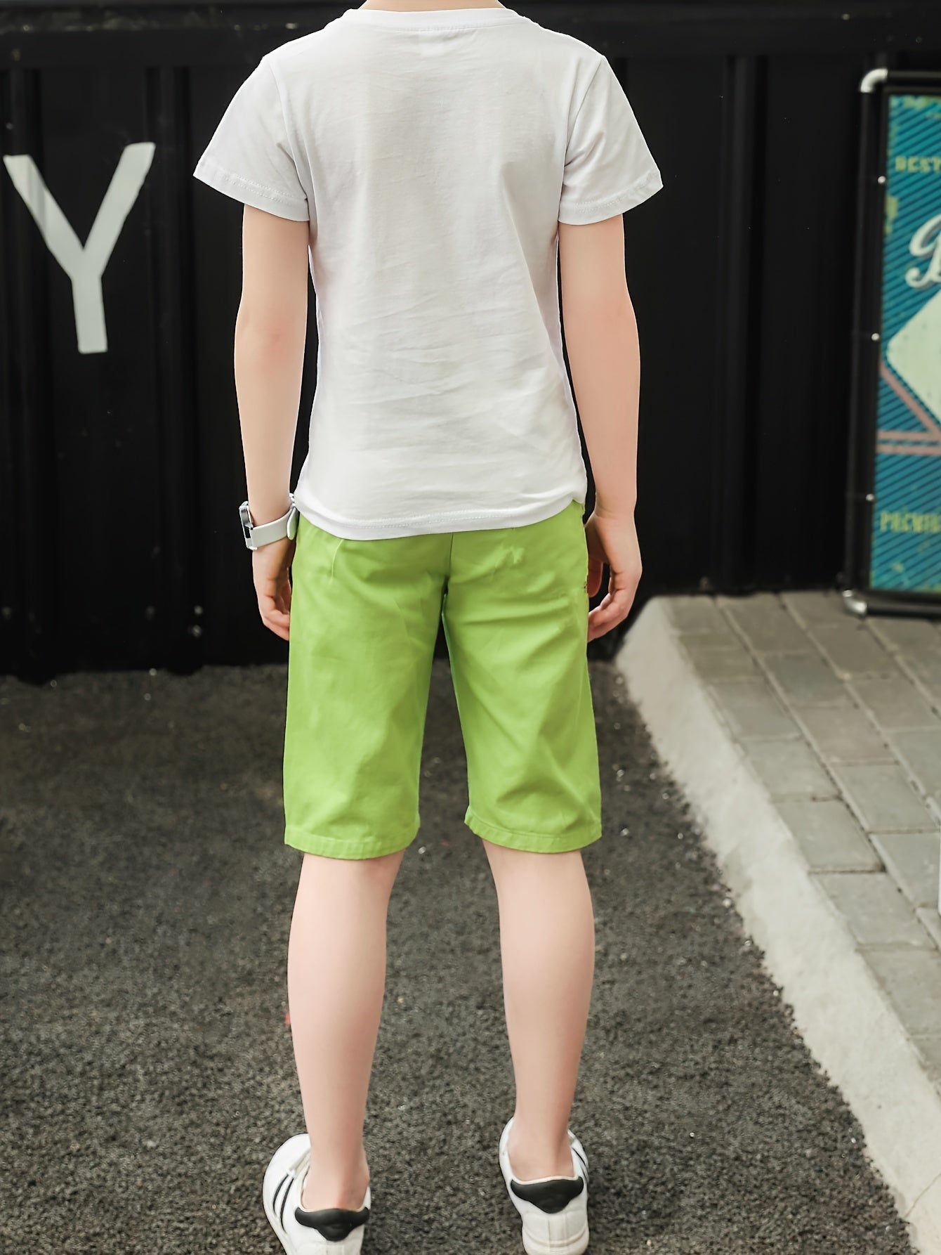 🌟 Boys' 2-Piece Letter Graphic T-Shirt & Solid Shorts Set – Comfy Summer Essentials 👕