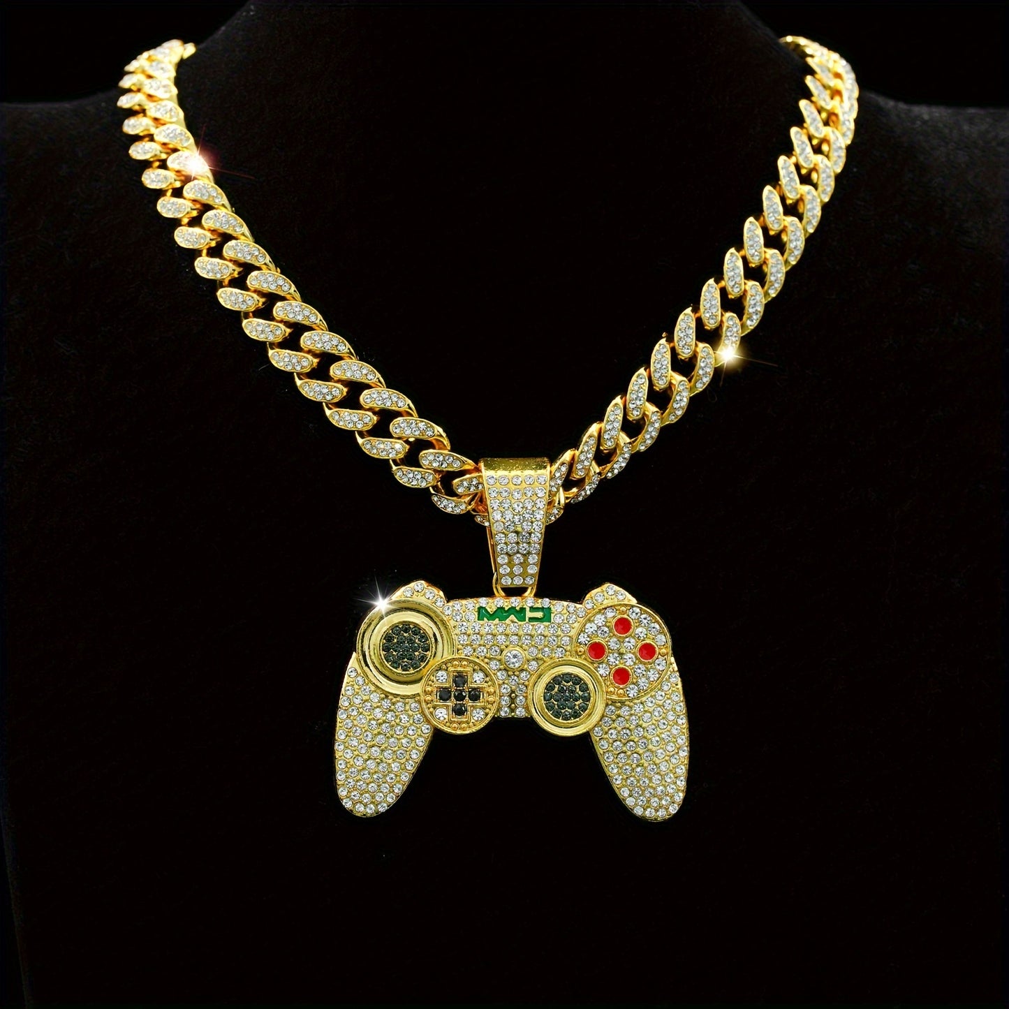 🎮 Retro Game Controller Pendant Necklace – Hip-Hop Cuban Chain Chic 🌟