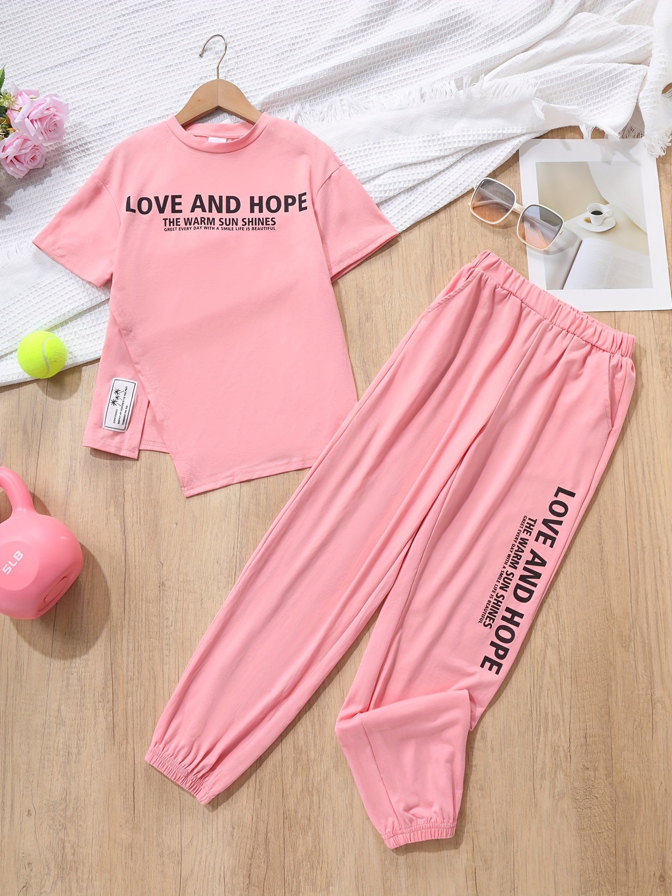 🌟 Girls' 2-Piece Letters Print T-Shirt & Solid Color Pants Set – Comfy & Trendy Summer Outfit 👕