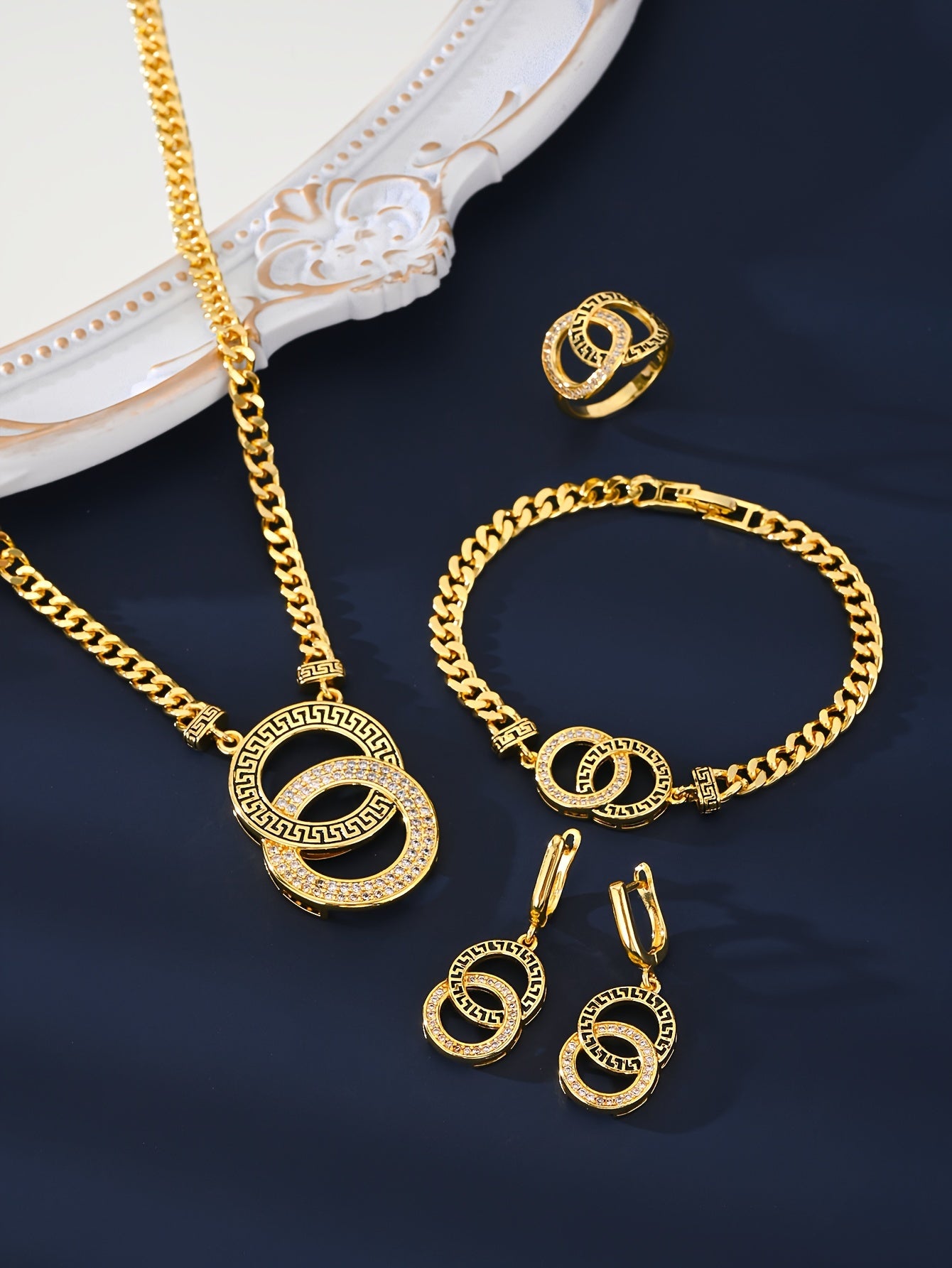 Exquisite 5-Piece 18K Gold-Plated Jewelry Set with Rhinestone Accents ✨💎