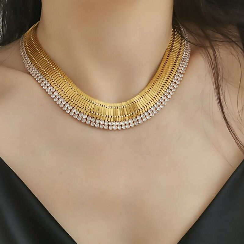 Exquisite Rhinestone Clavicle Necklace ✨