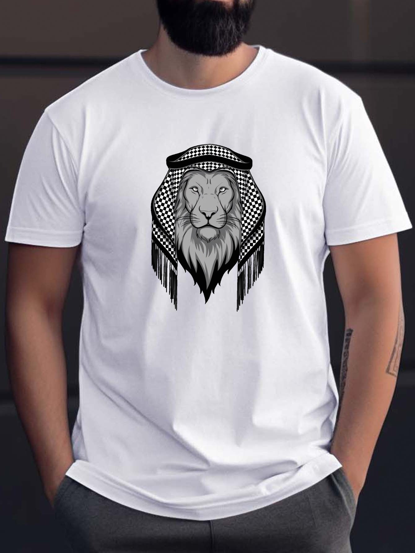 🦁 Regal Lion with Keffiyeh Print Men's Short Sleeve T-Shirt 🌟