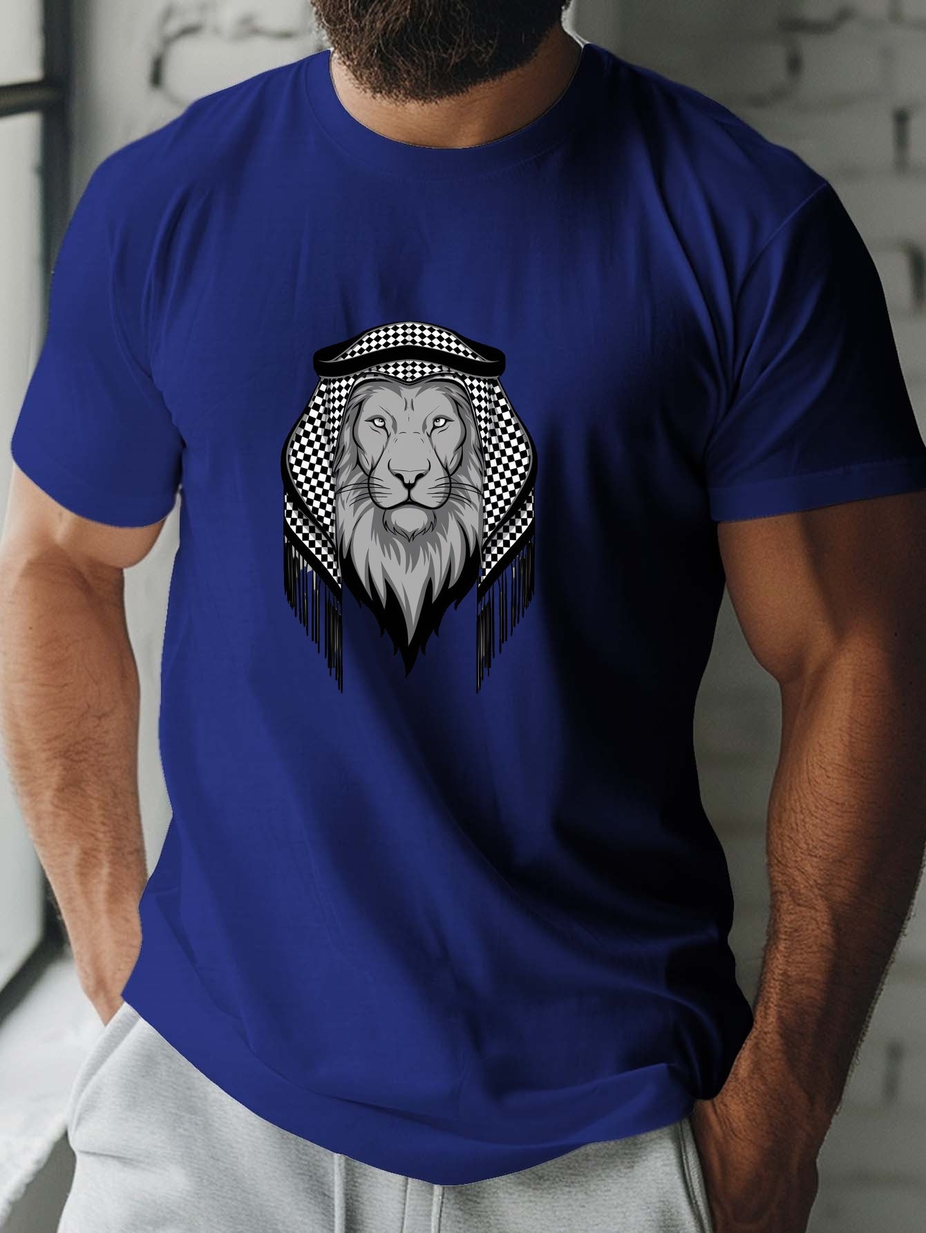 🦁 Regal Lion with Keffiyeh Print Men's Short Sleeve T-Shirt 🌟