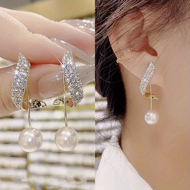 Chic Crystal & Pearl Tassel Earrings 🌟✨