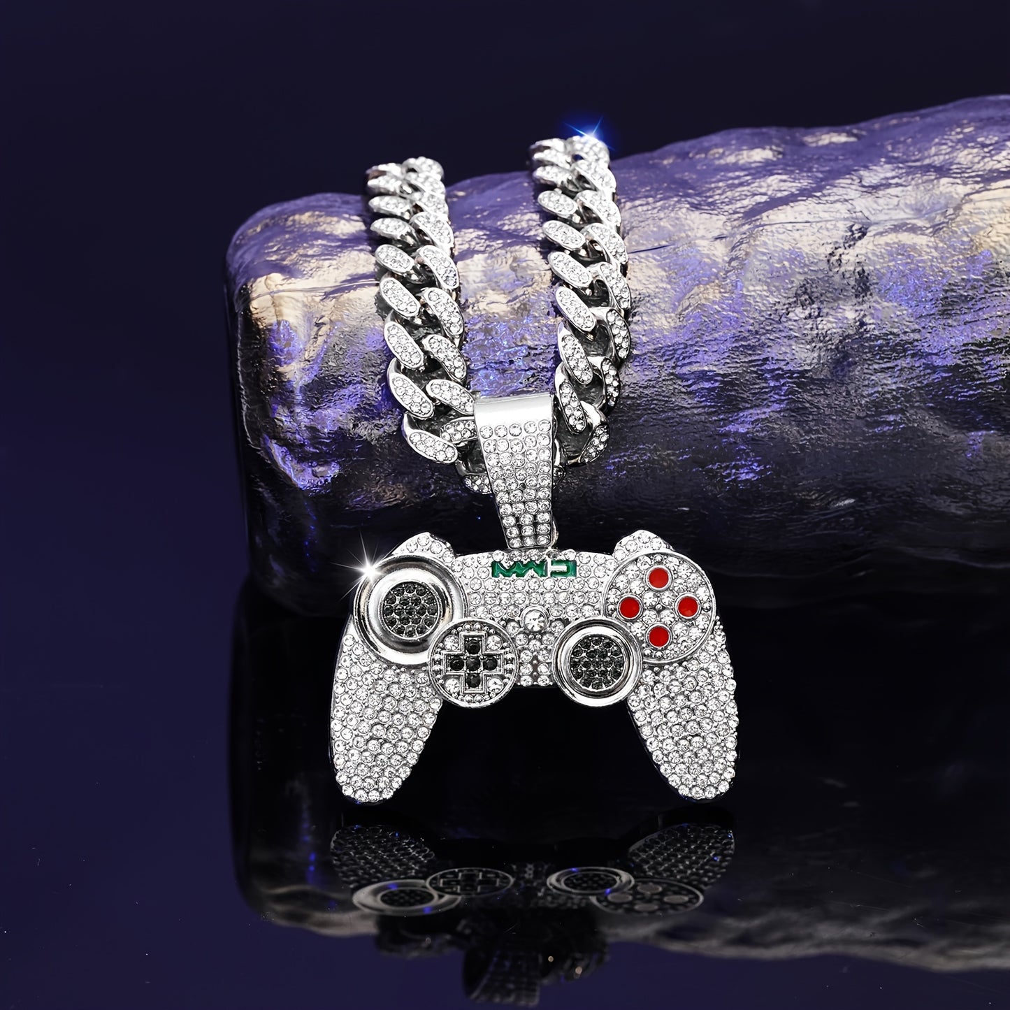 🎮 Retro Game Controller Pendant Necklace – Hip-Hop Cuban Chain Chic 🌟