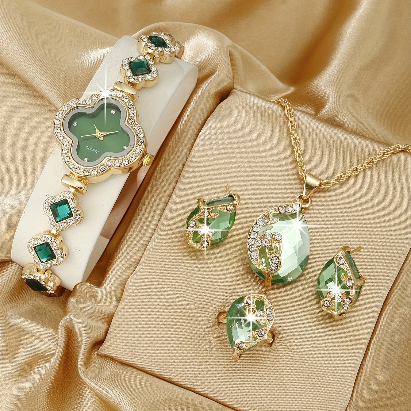 Baroque Elegance Clover Pointer Quartz Watch & Jewelry Set 🍀✨