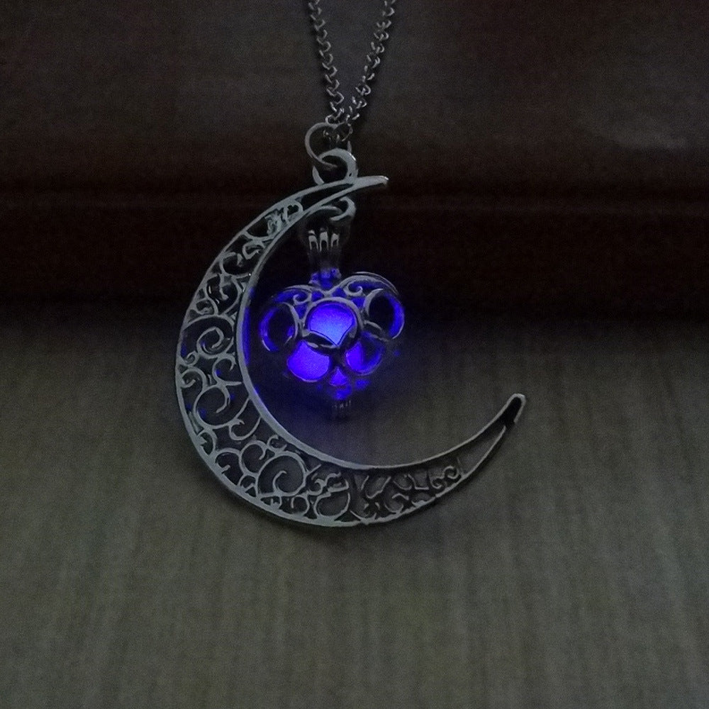 Radiance Glow Pendant Necklace: Silver Plated Chain with Glowing Pendant