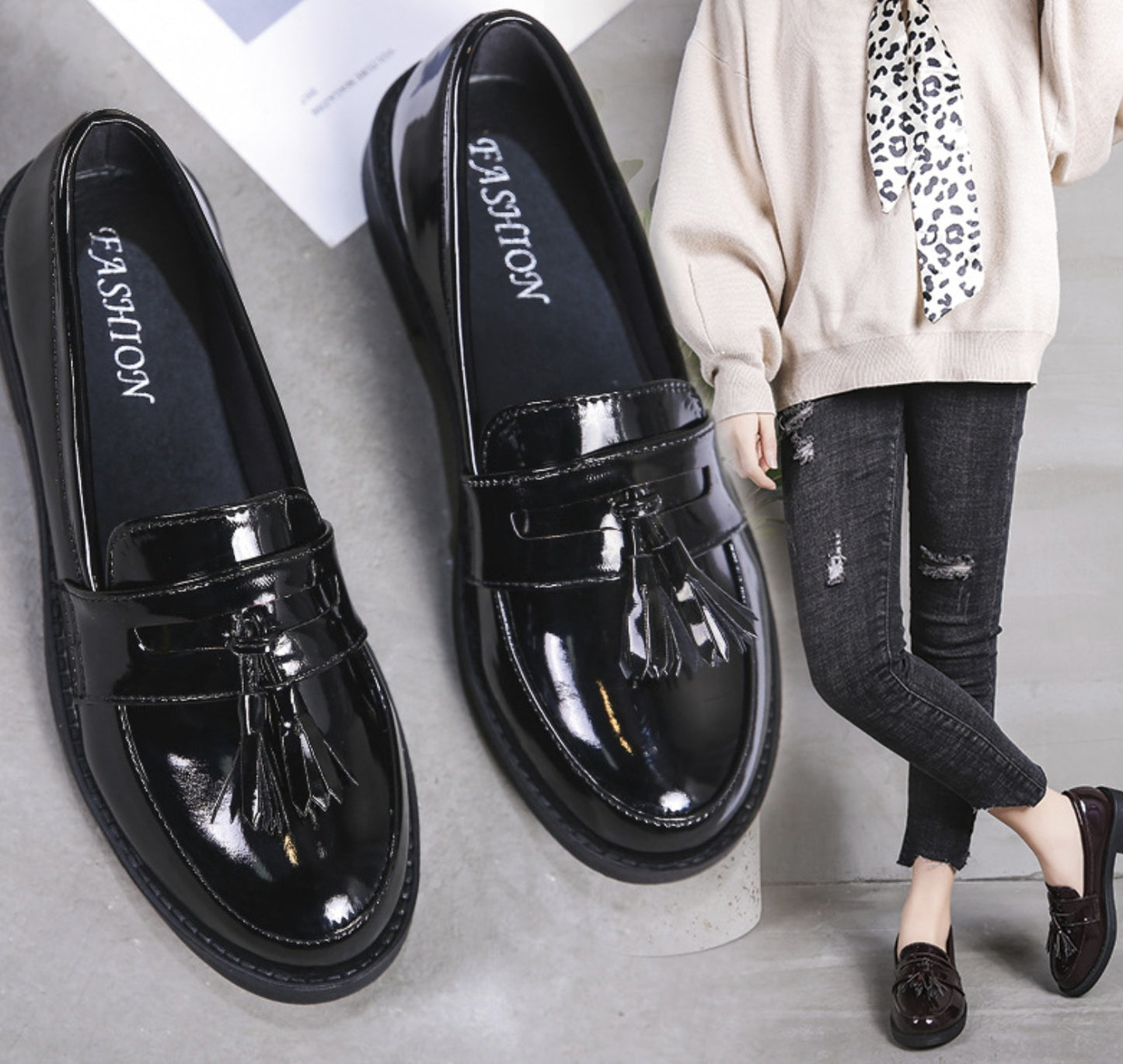 Women shoes girl shoes fashion style black color with UK fashion style