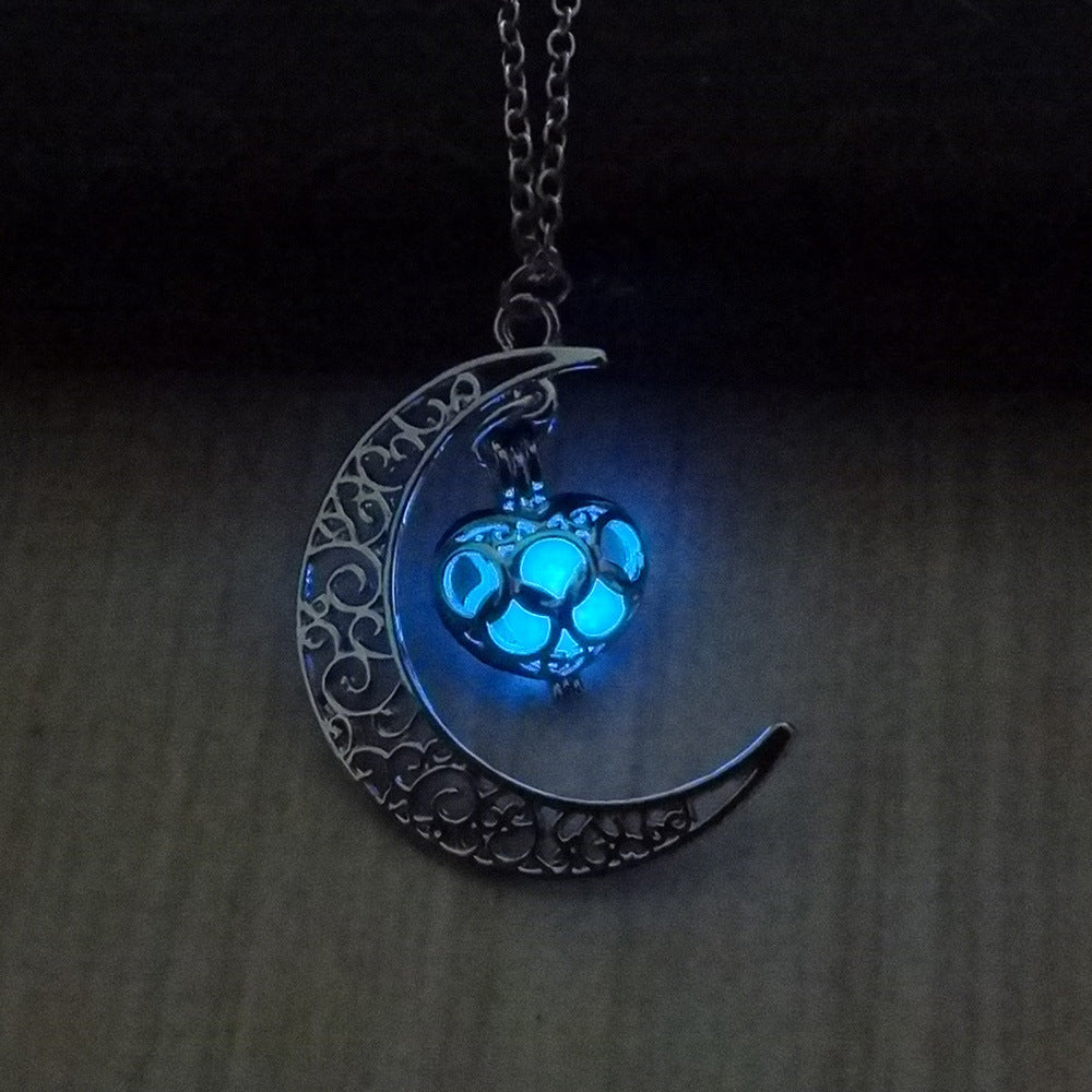 Radiance Glow Pendant Necklace: Silver Plated Chain with Glowing Pendant