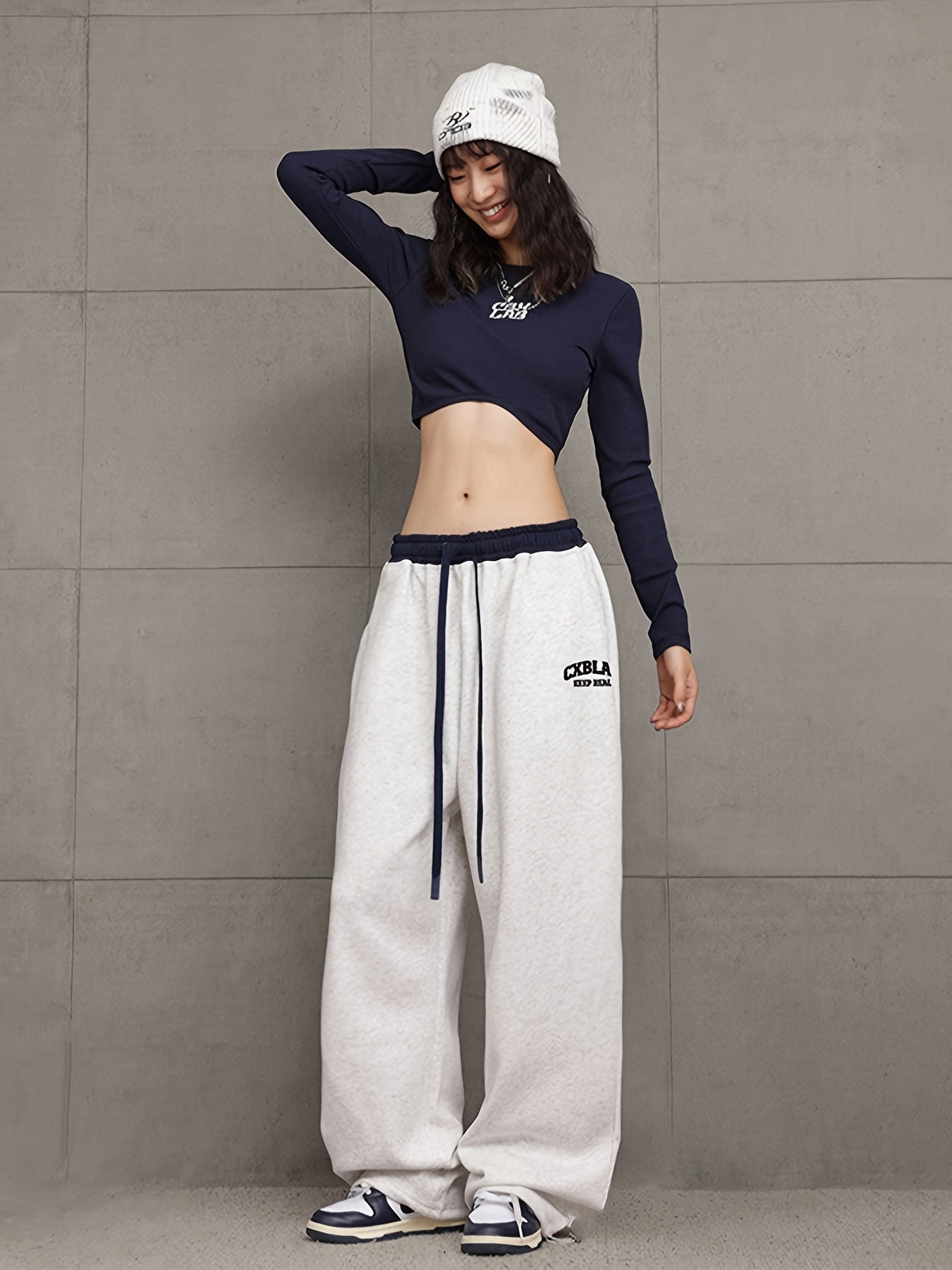 🎶 Trendy High-Waisted Letter Print Sweatpants