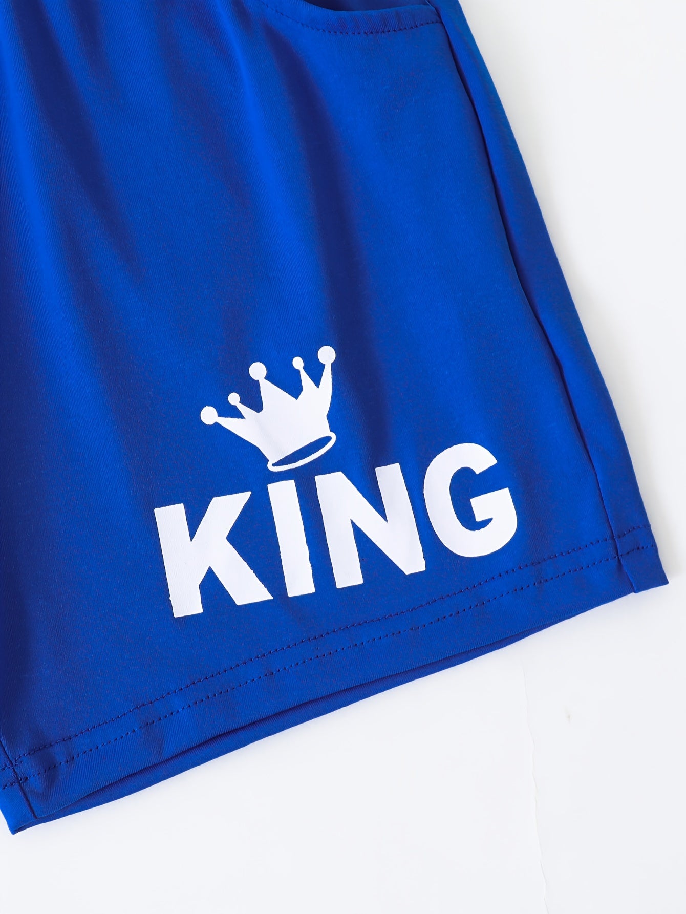 👑 2-Piece Boys' KING Letter Print Set – Cool Short Sleeve T-Shirt, Shorts & Cap 🌟