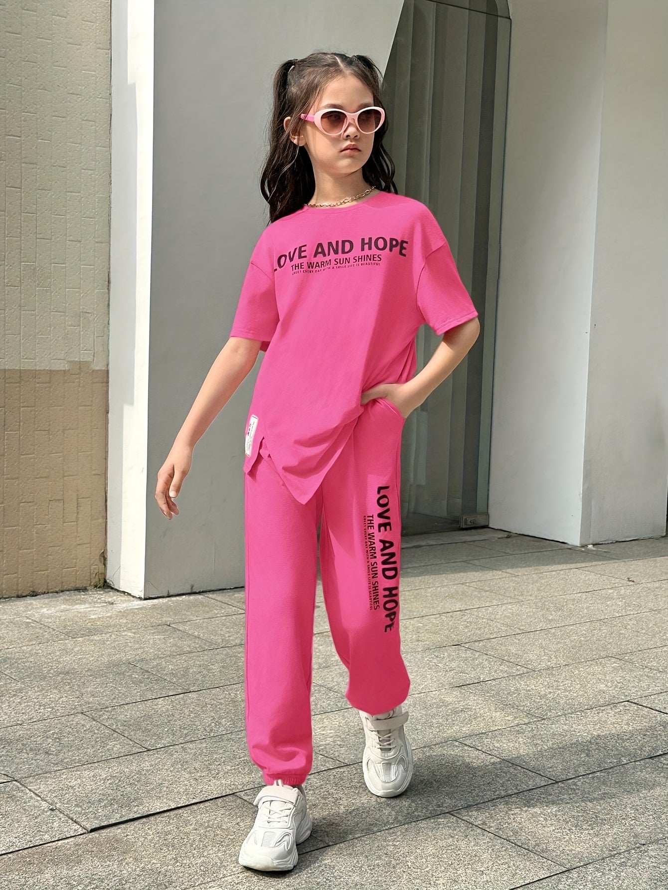 🌟 Girls' 2-Piece Letters Print T-Shirt & Solid Color Pants Set – Comfy & Trendy Summer Outfit 👕