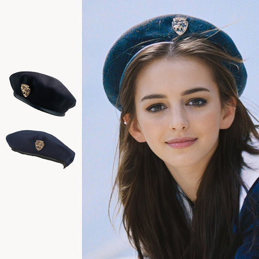 🎨 Chic Vintage-Inspired Beret with Silvery Badge