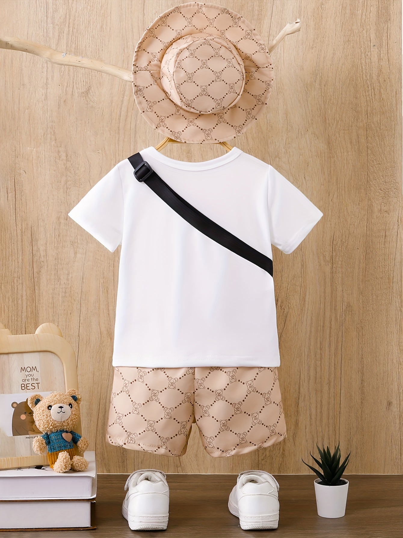 🧸 2-Piece Bear Print Summer Outfit for Infants & Toddlers: T-shirt + Hat + Bag + Elastic Waist Shorts 👶