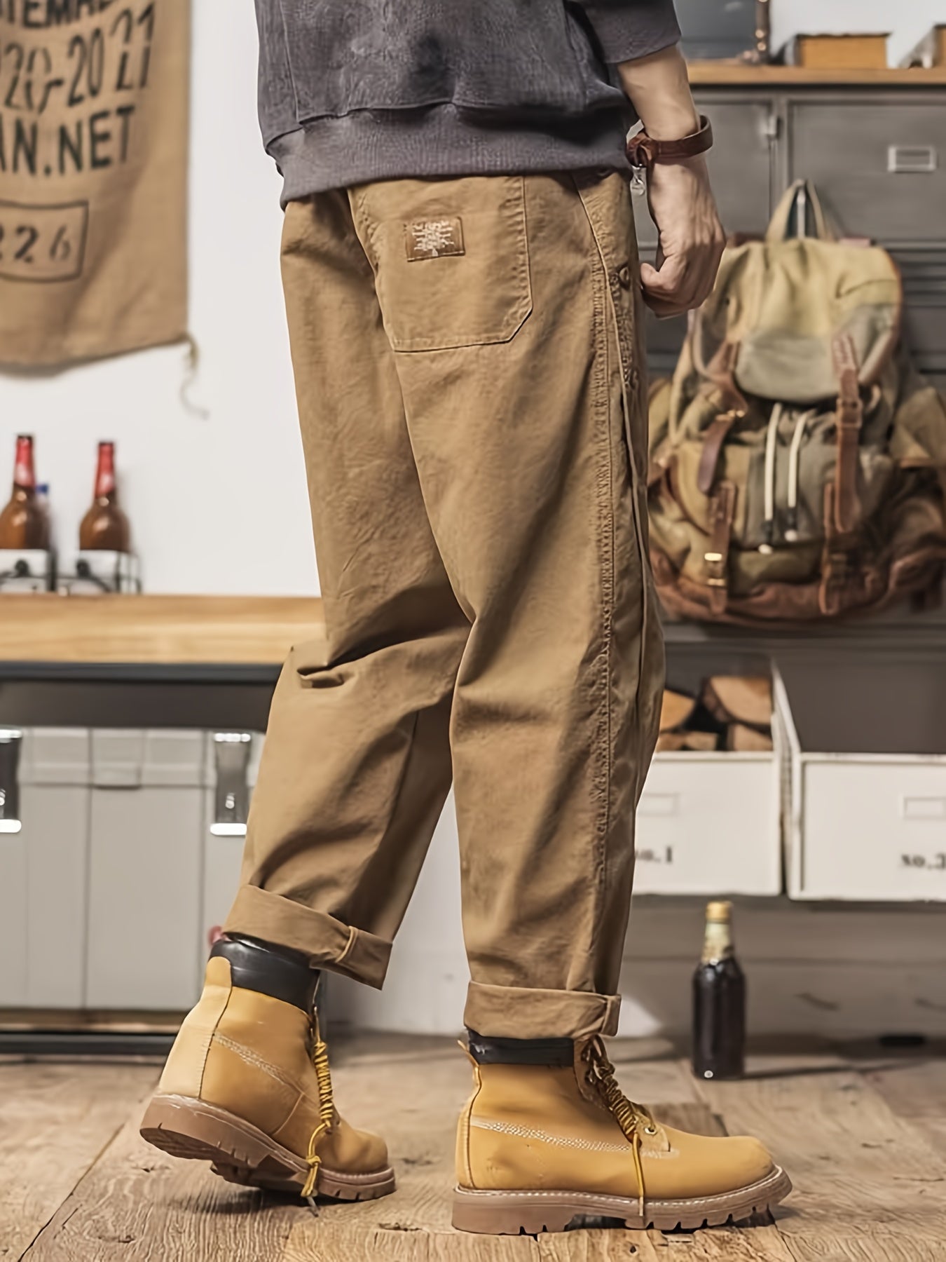 🌿 Men's Solid Color Label Patched Cargo Pants 🌿