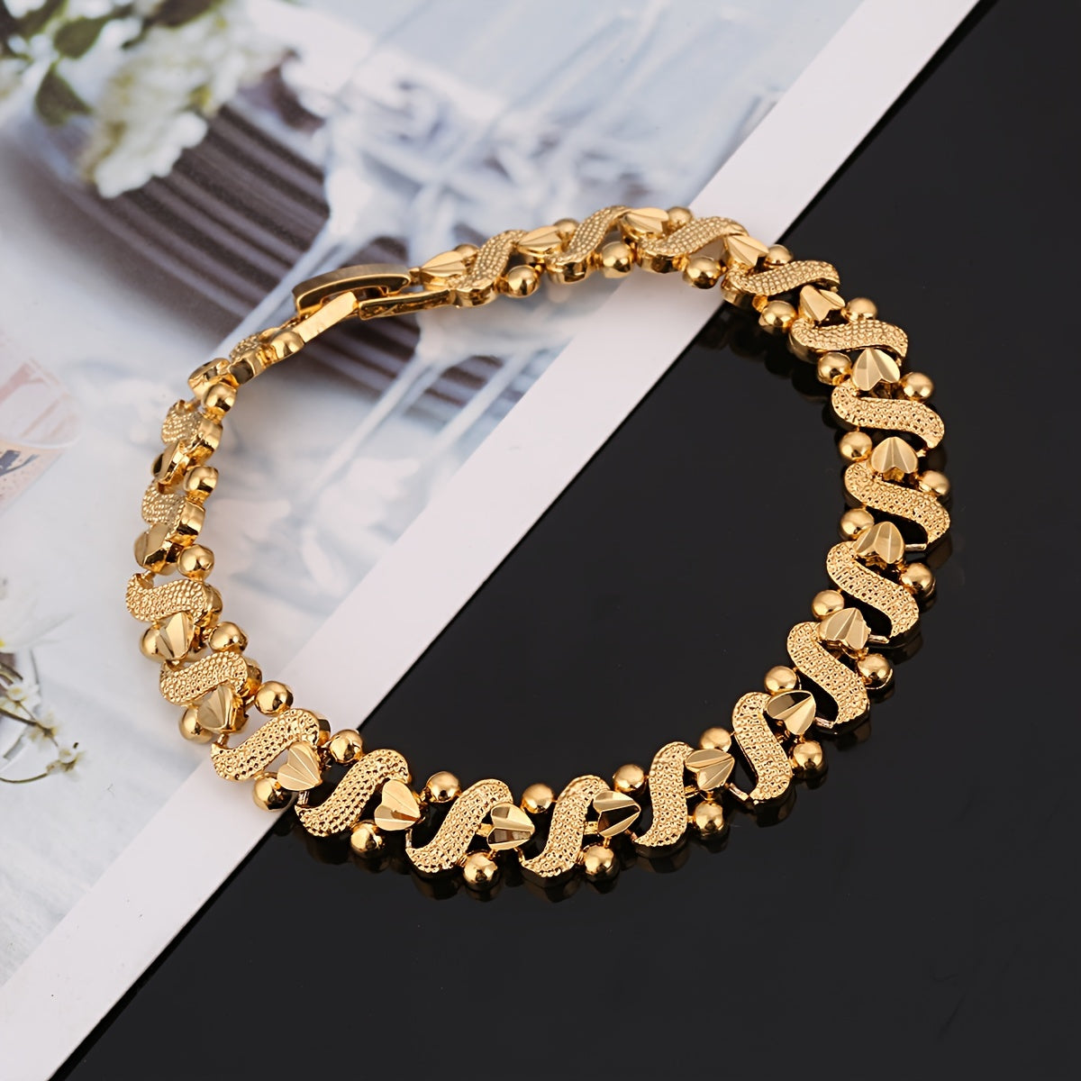 💖 Romantic Heart Bracelet – Bohemian Elegance with 24K Gold Plating 🌟