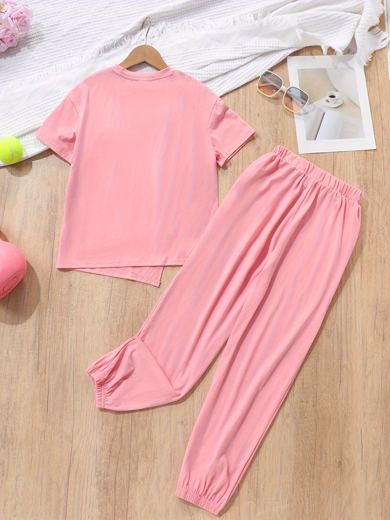 🌟 Girls' 2-Piece Letters Print T-Shirt & Solid Color Pants Set – Comfy & Trendy Summer Outfit 👕