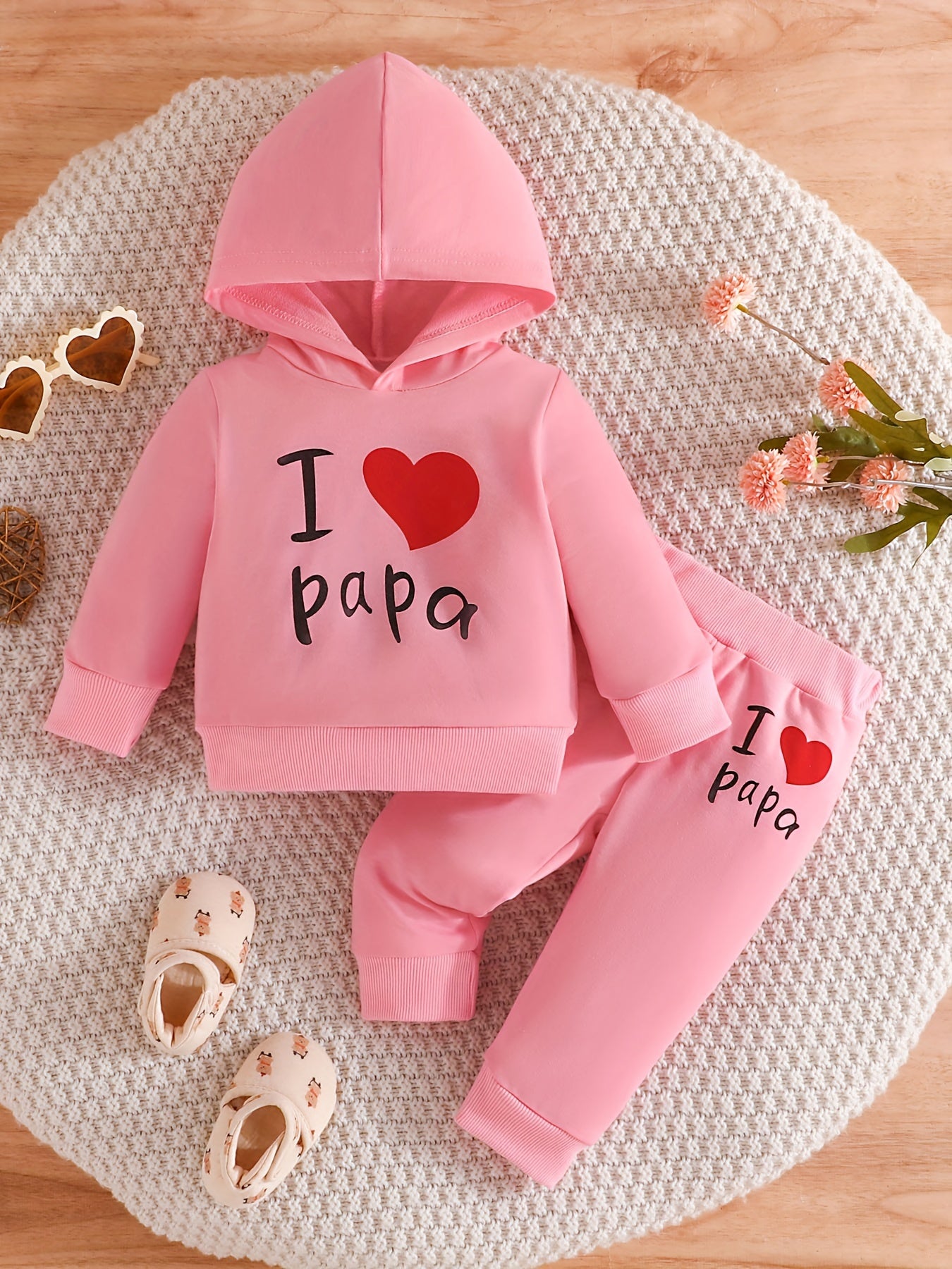 💖 Baby Girls' Cute "Letter of Love" Print Hoodie & Trousers Set 🌸