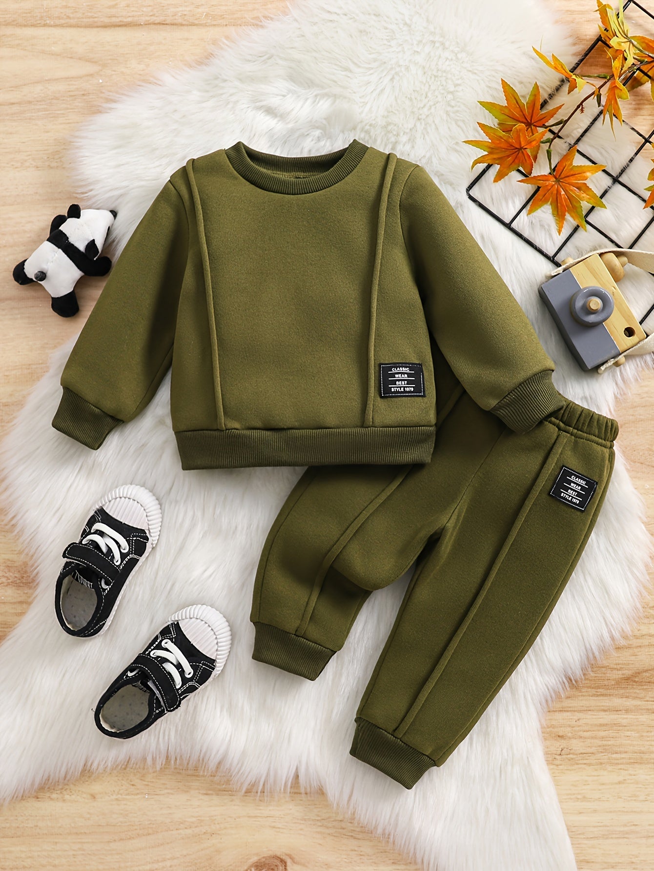 2pcs Baby's Trendy Patchwork Sweatshirt & Casual Pants Set 🌟