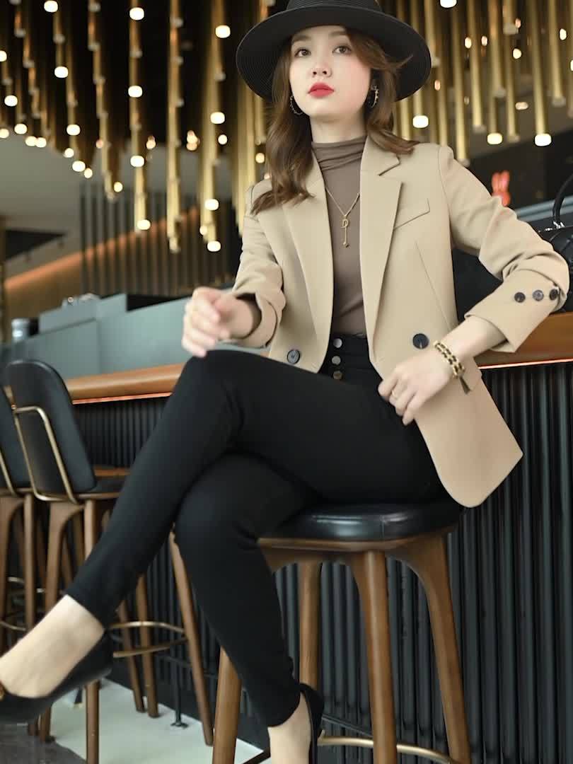 💼 Notched Collar Button Front Blazer - Elegant Long Sleeve Blazer For Office & Work 👗