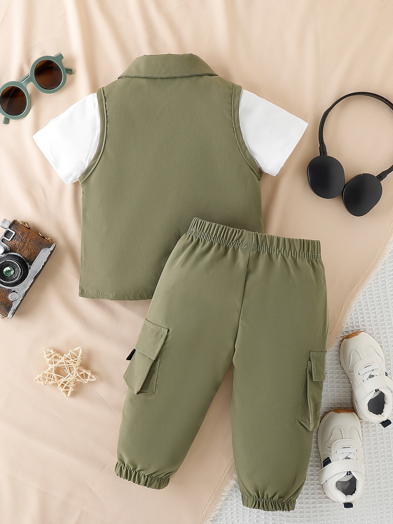 🌟 3-Piece Infant & Toddler Street Style Outfit – Casual Vest, Letter Print T-Shirt & Cargo Pants 🌟