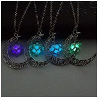 Radiance Glow Pendant Necklace: Silver Plated Chain with Glowing Pendant