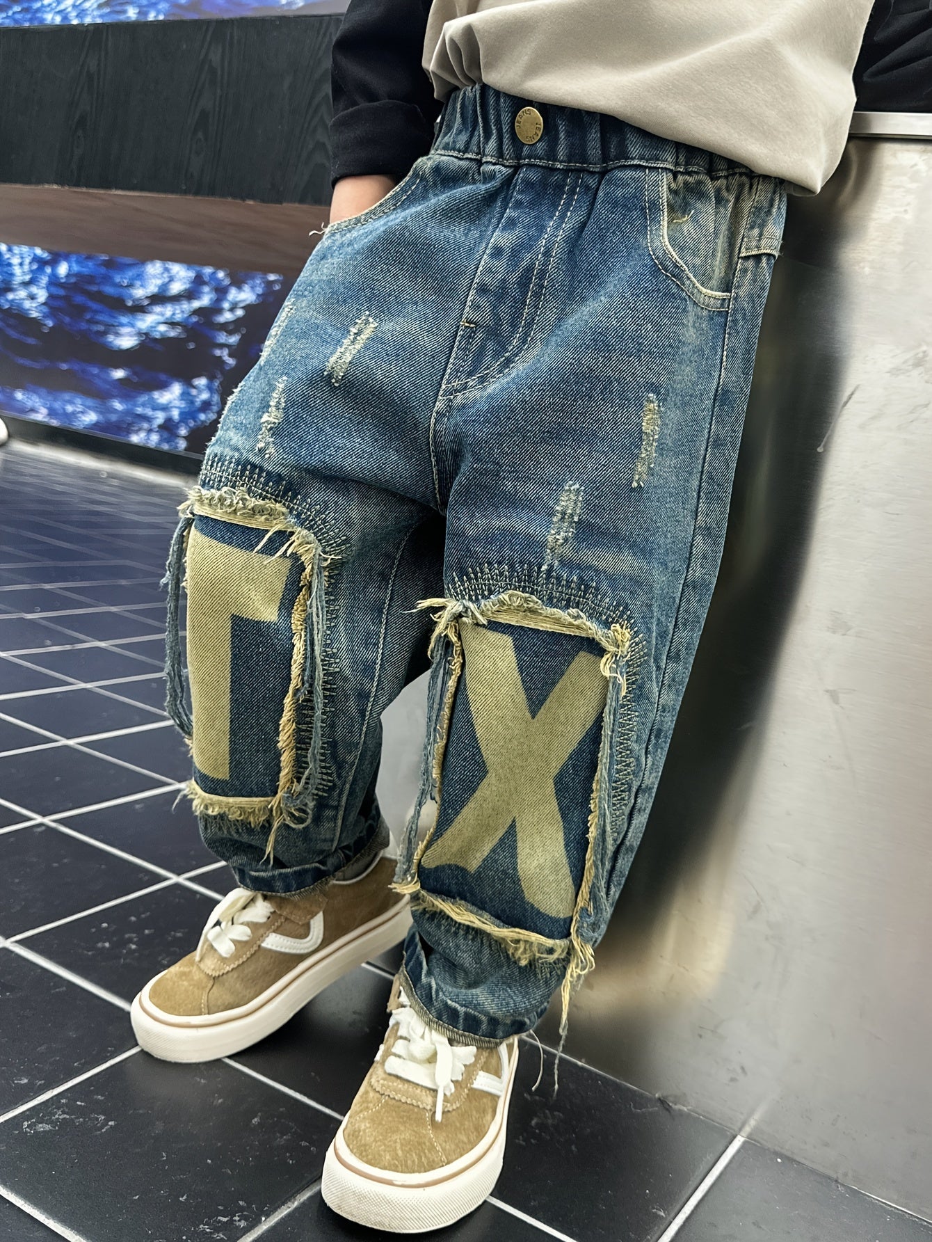 Boys' Casual Denim Jeans: Alphabet Patchwork & Distressed Details 👖✨