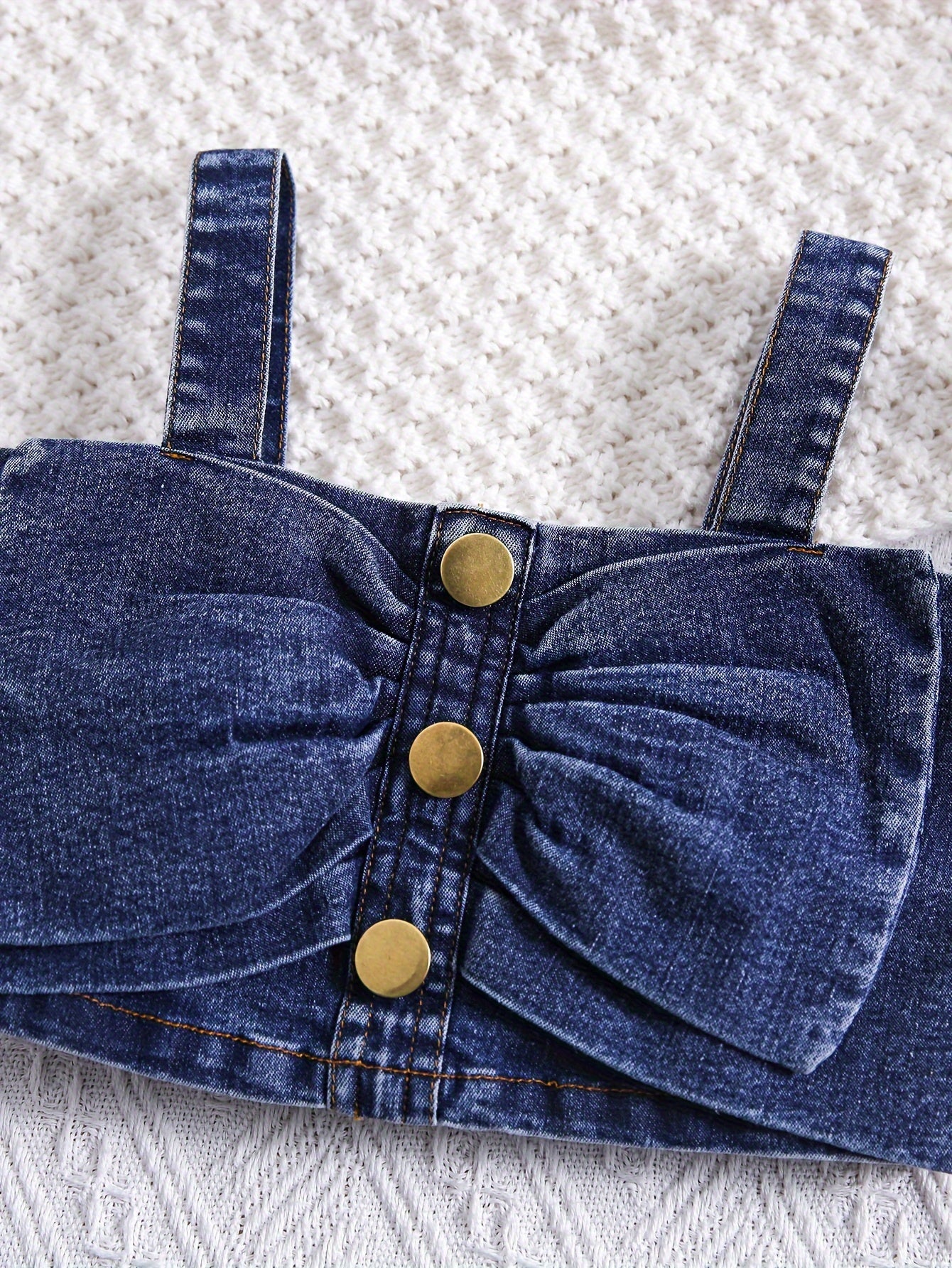 👧 Trendy Denim Set: Bow Décor Suspender Top + Ruffle High-Rise Jean Shorts 👖