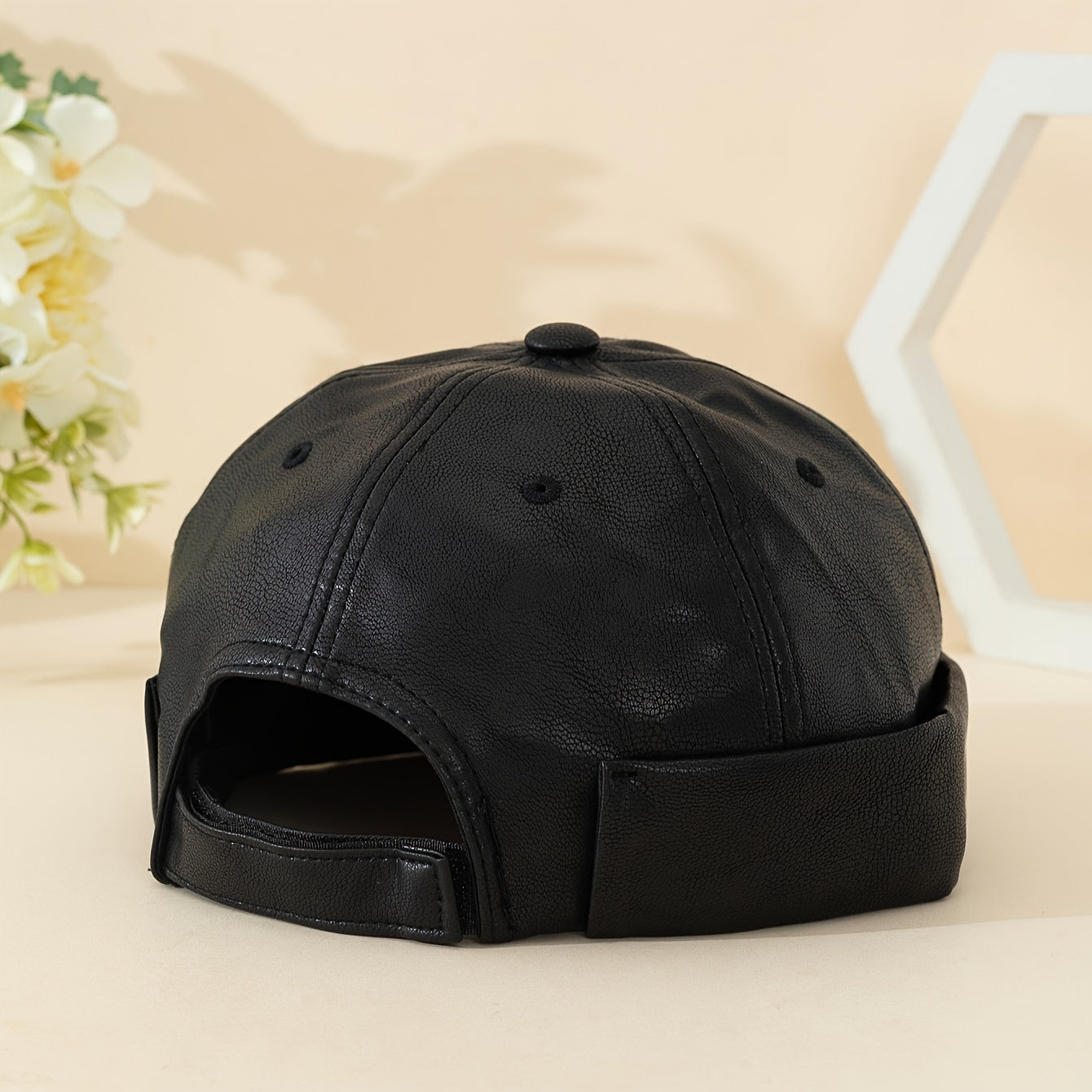 🧢 Trendy PU Leather Docker Hat - Solid Color Unisex Brimless Skull Cap 👌