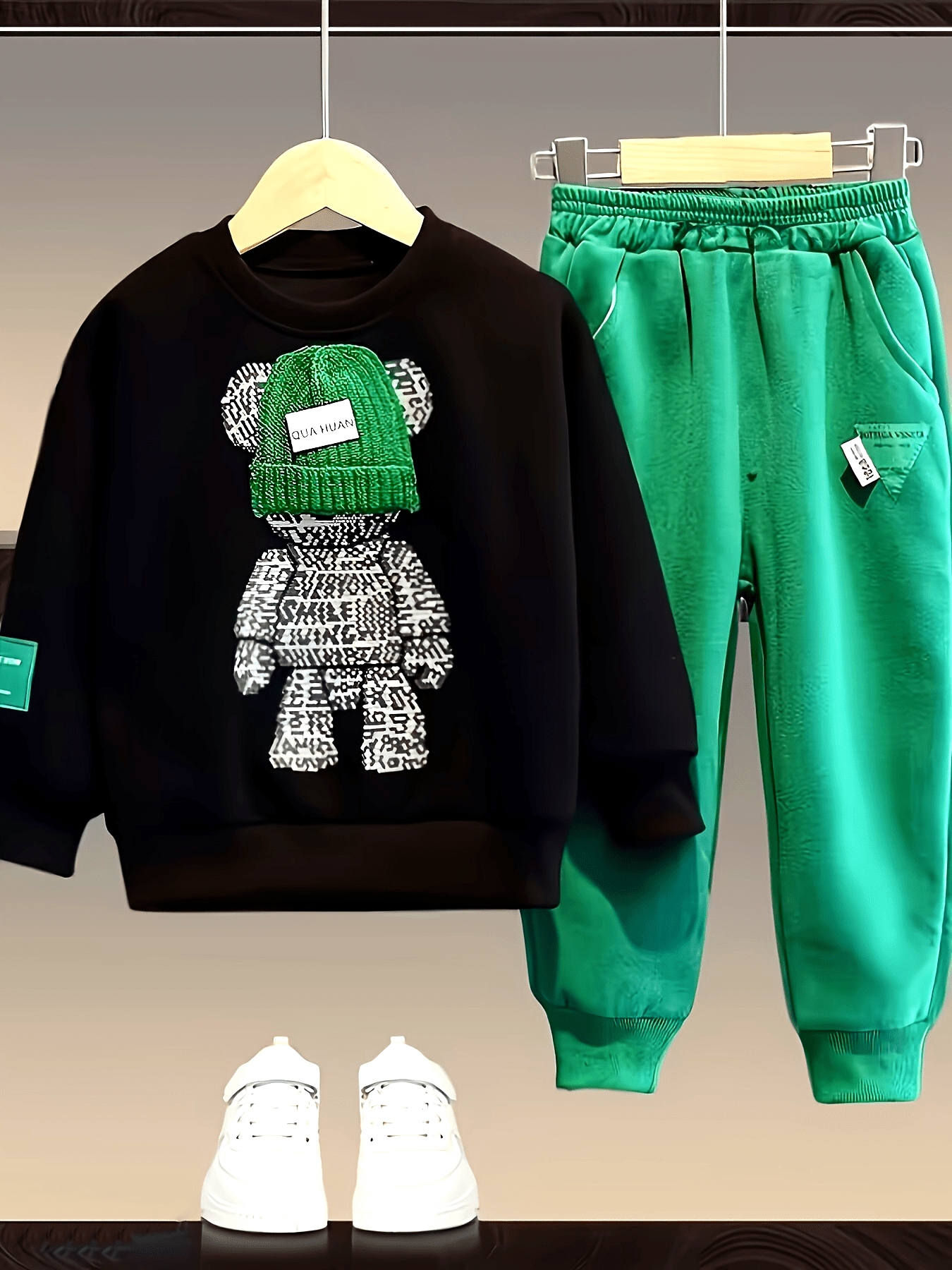 🐻 2PCS Boy's Three-Dimensional Cartoon Bear Décor Set - Long Sleeve Pullover + Label Patched Pants