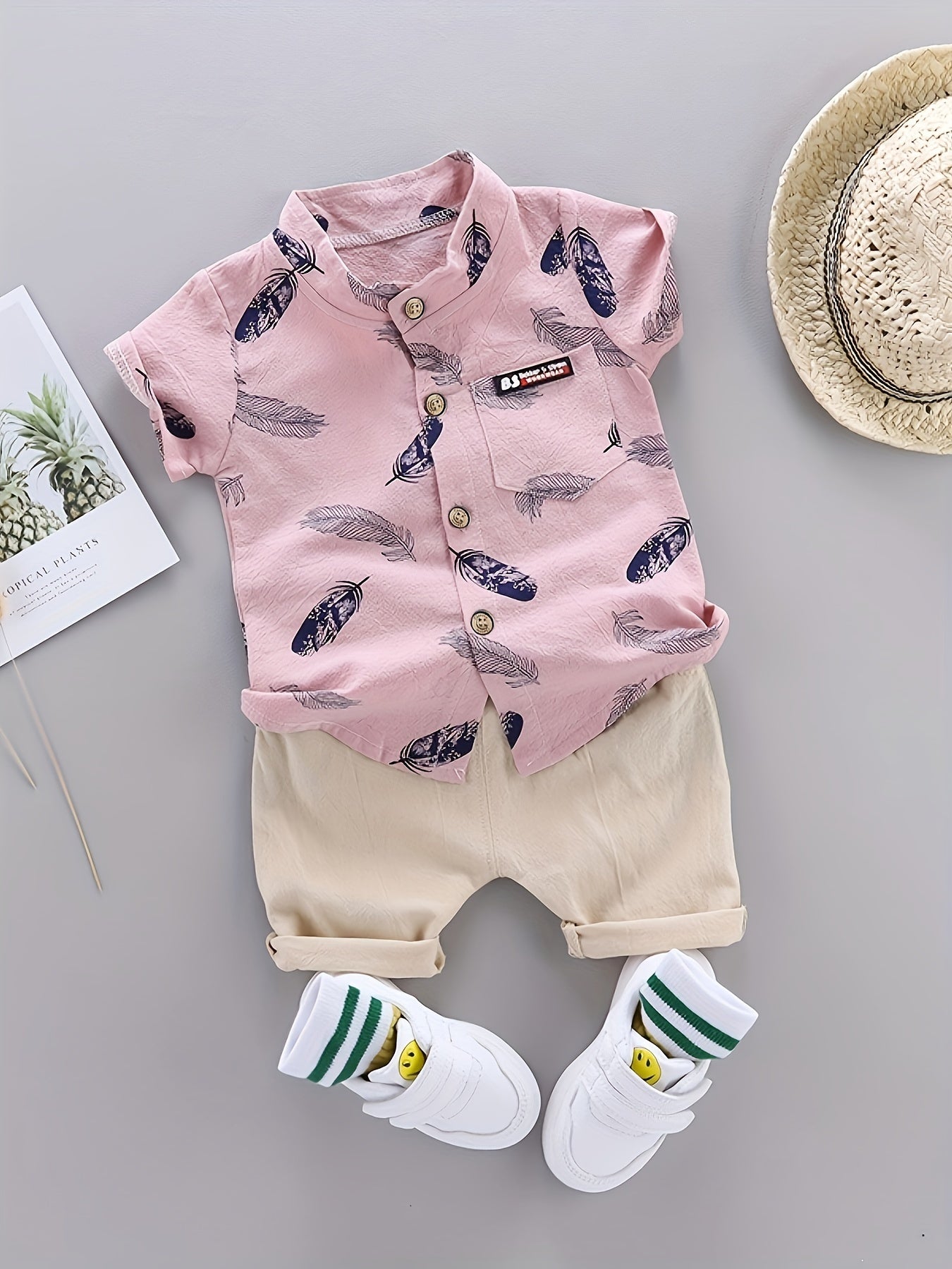 🌟 2-Piece Baby Boys' Casual Feather Pattern Set – Short Sleeve Shirt & Shorts 🌟