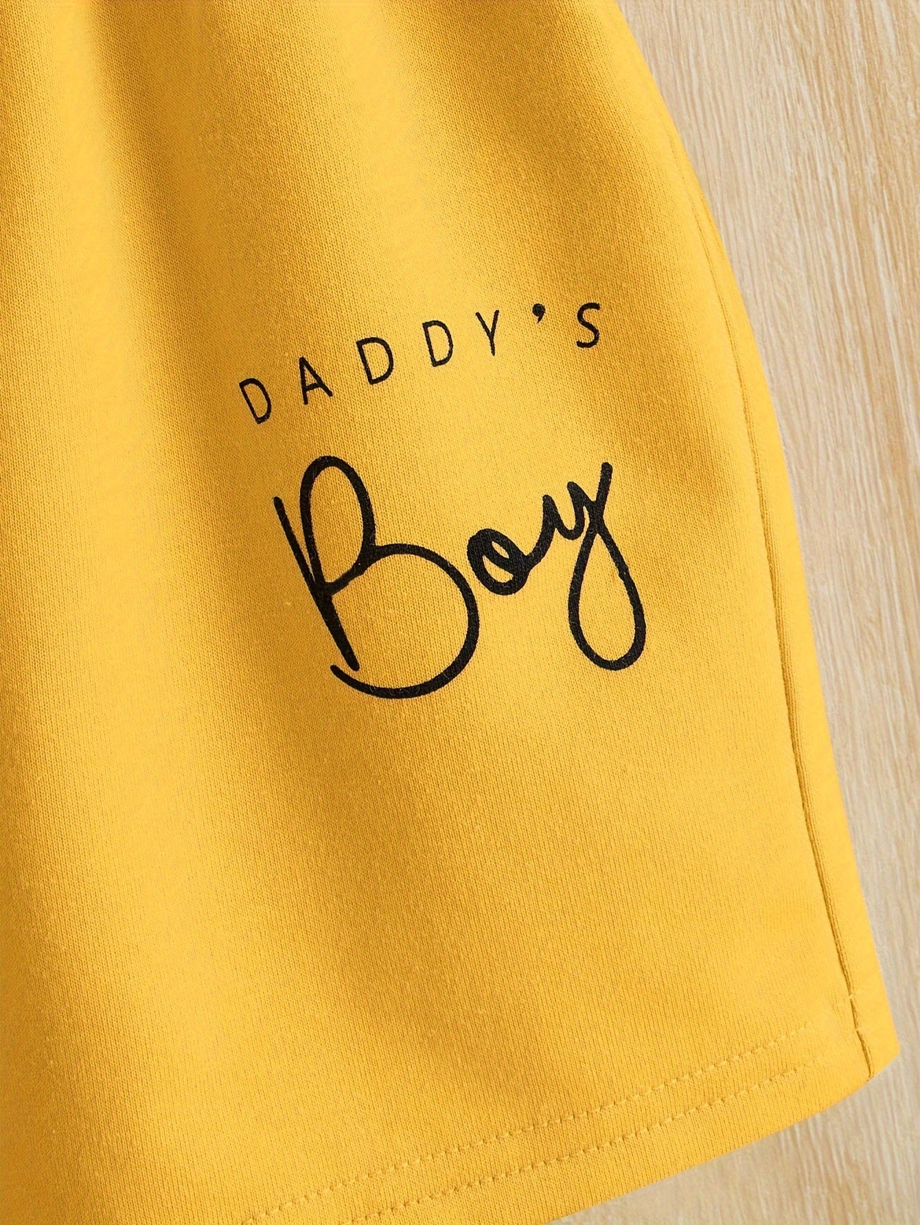 👶 2-Piece Baby Boys' "Daddy's Boy" Letter Print Cotton T-Shirt & Shorts Set – Casual Black & Yellow Outfit 🌟