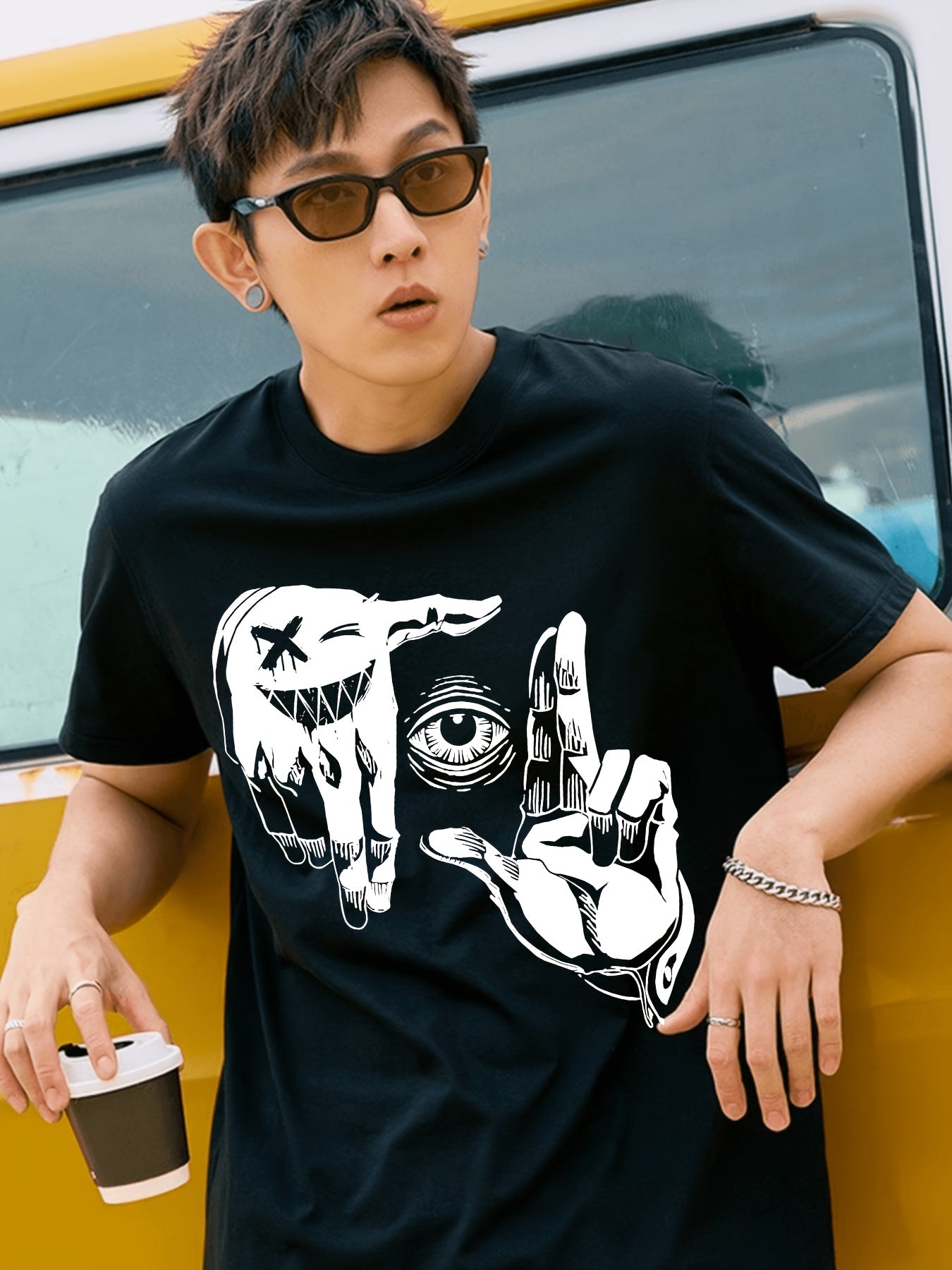 👁️‍🗨️ Men's 100% Cotton Hands And Eye Graphic Print T-shirt