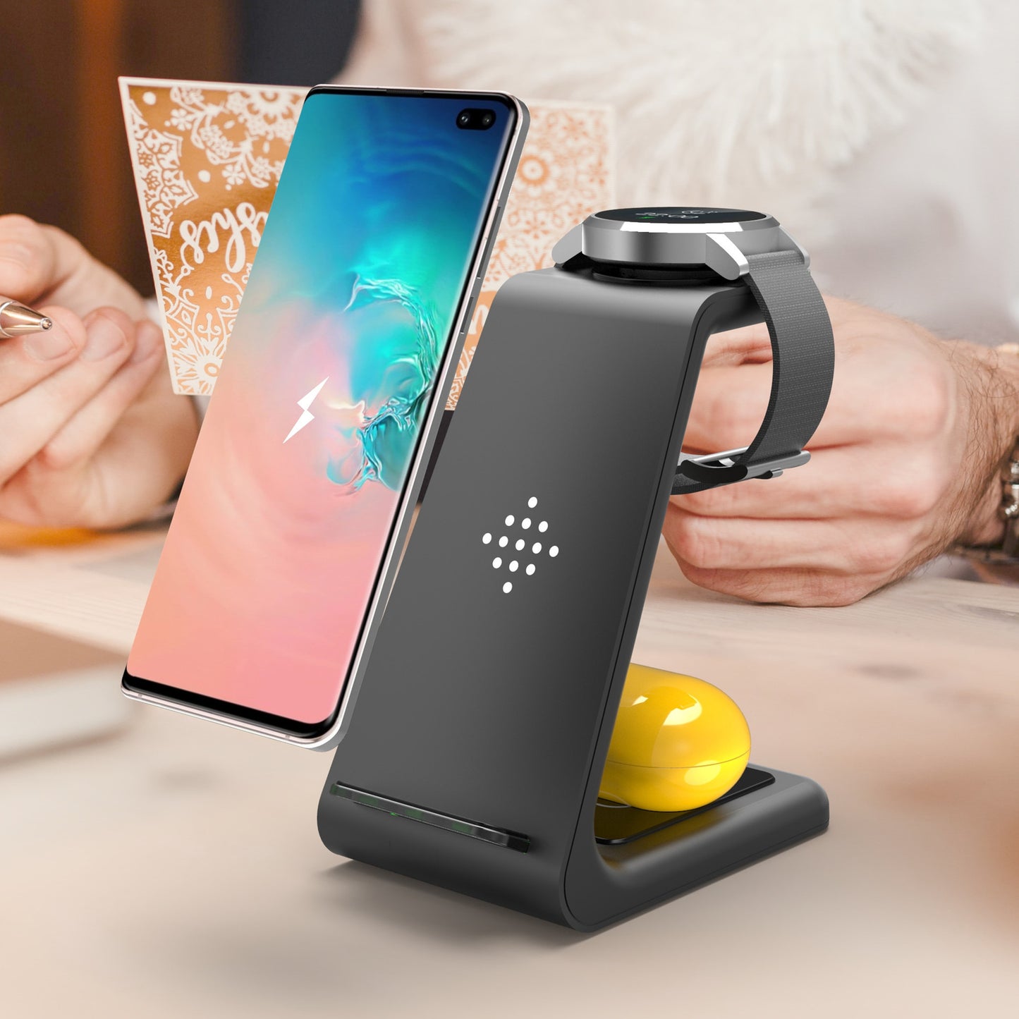 Quick Charge Trio: 3-in-1 Fast Charging Station with Wireless Charger Stand and Phone Holder