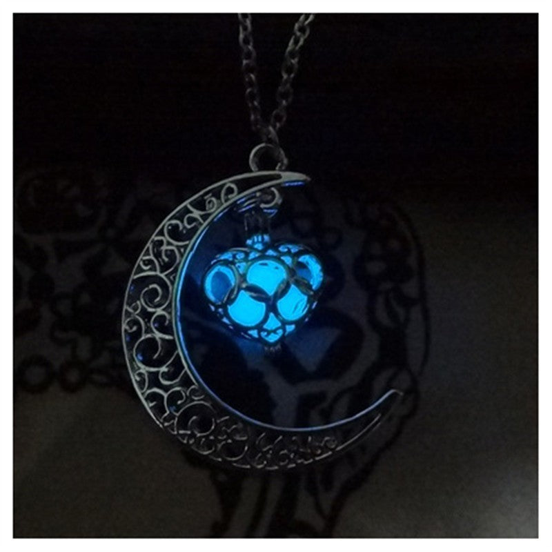 Radiance Glow Pendant Necklace: Silver Plated Chain with Glowing Pendant