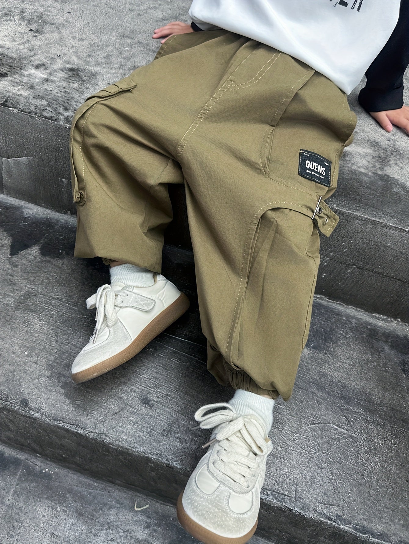 Boy's 85% Cotton Solid Color Label Patched Cargo Pants 🎉👖