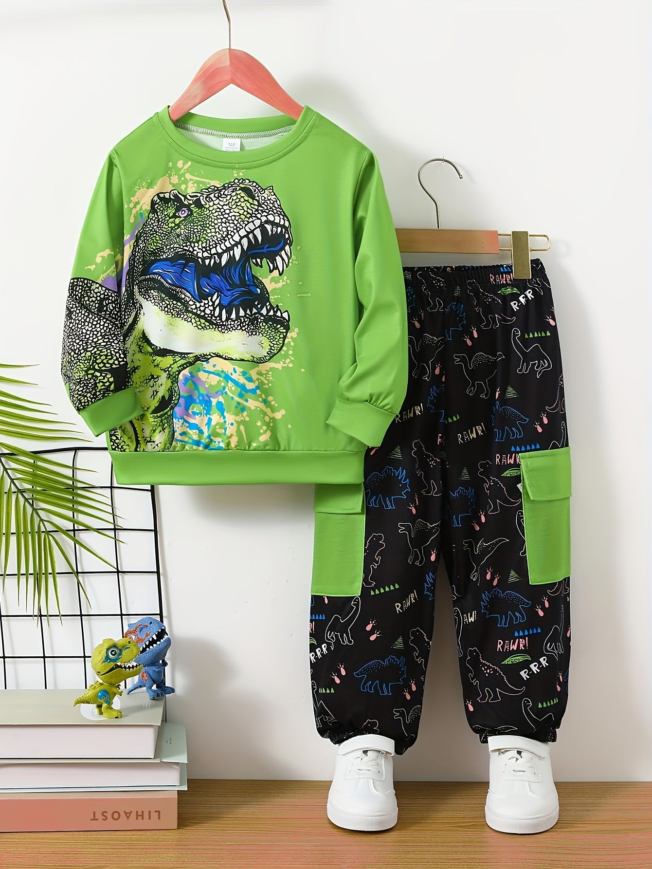 🦕 Boys' Dino-Mite Graphic Sweatshirt & Pants Set