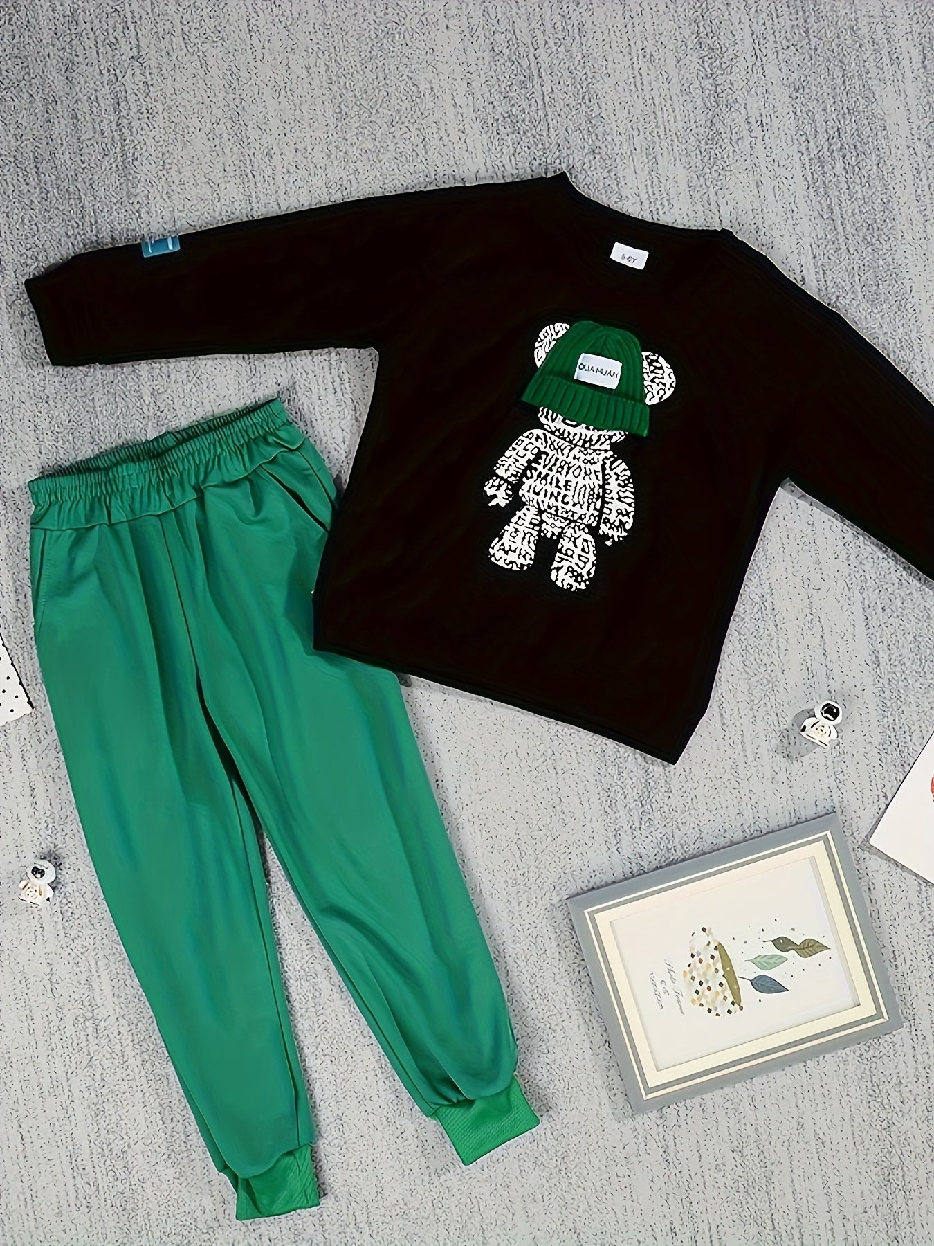 🐻 2PCS Boy's Three-Dimensional Cartoon Bear Décor Set - Long Sleeve Pullover + Label Patched Pants