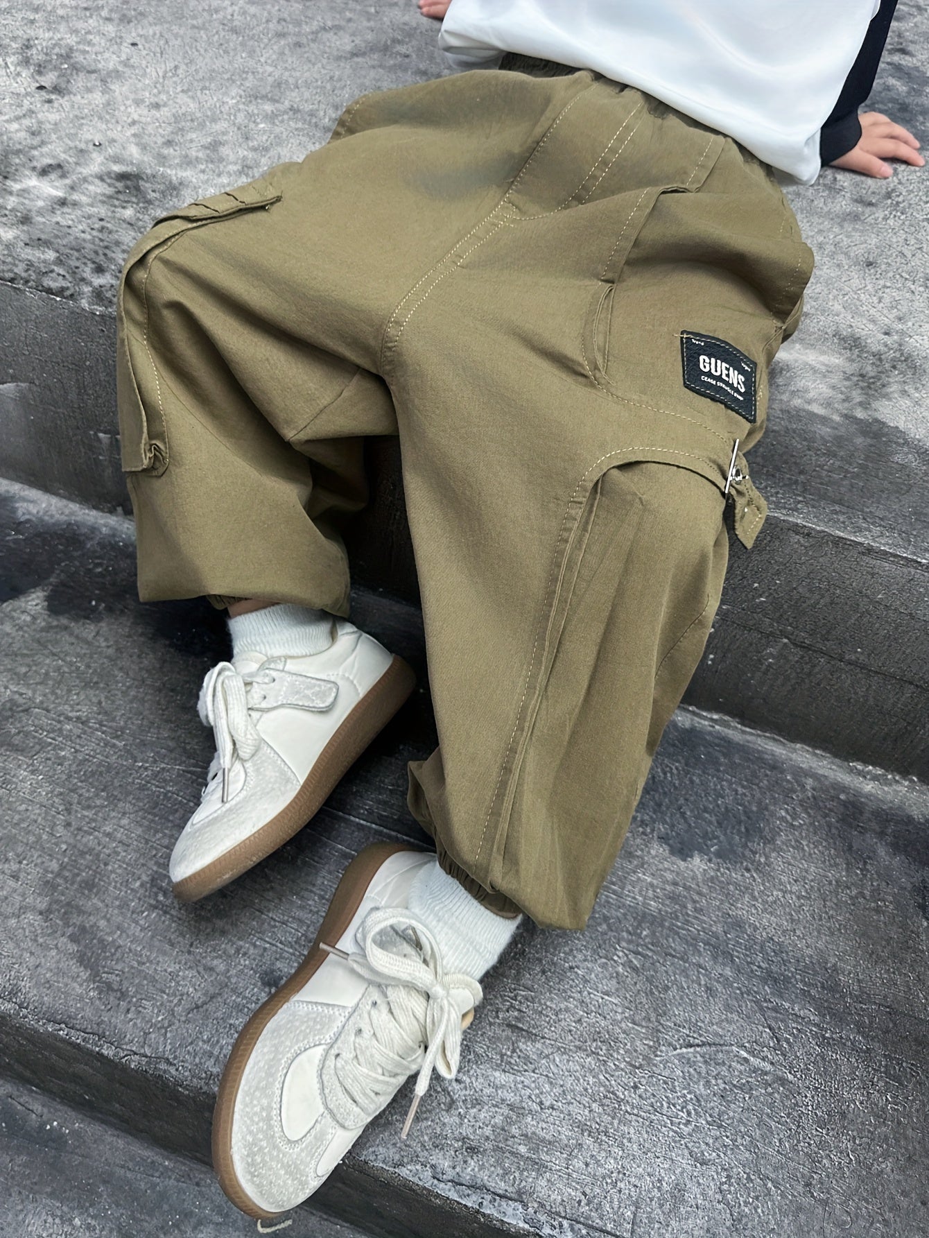 Boy's 85% Cotton Solid Color Label Patched Cargo Pants 🎉👖