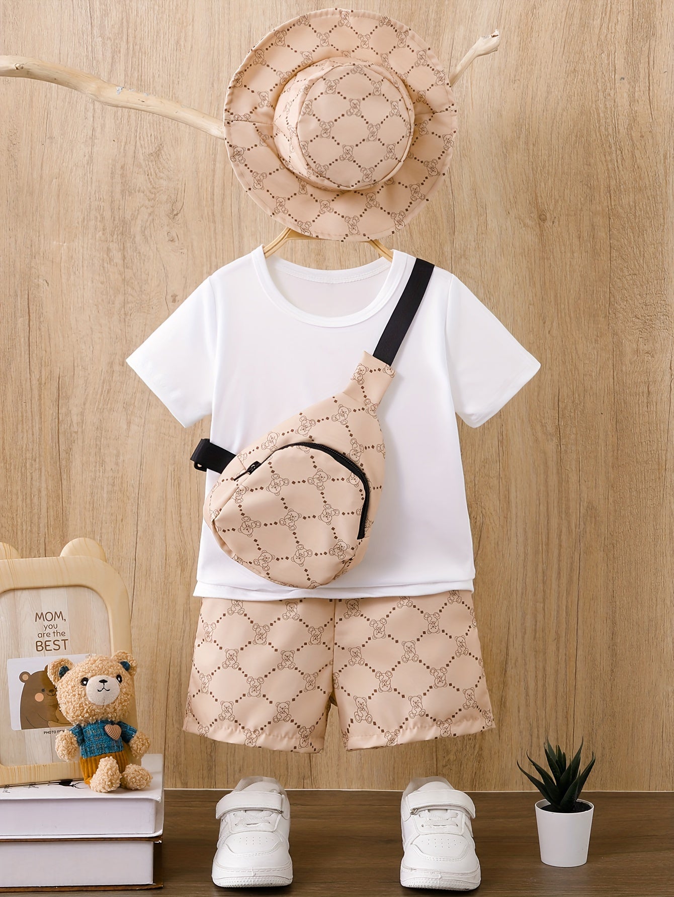 🧸 2-Piece Bear Print Summer Outfit for Infants & Toddlers: T-shirt + Hat + Bag + Elastic Waist Shorts 👶