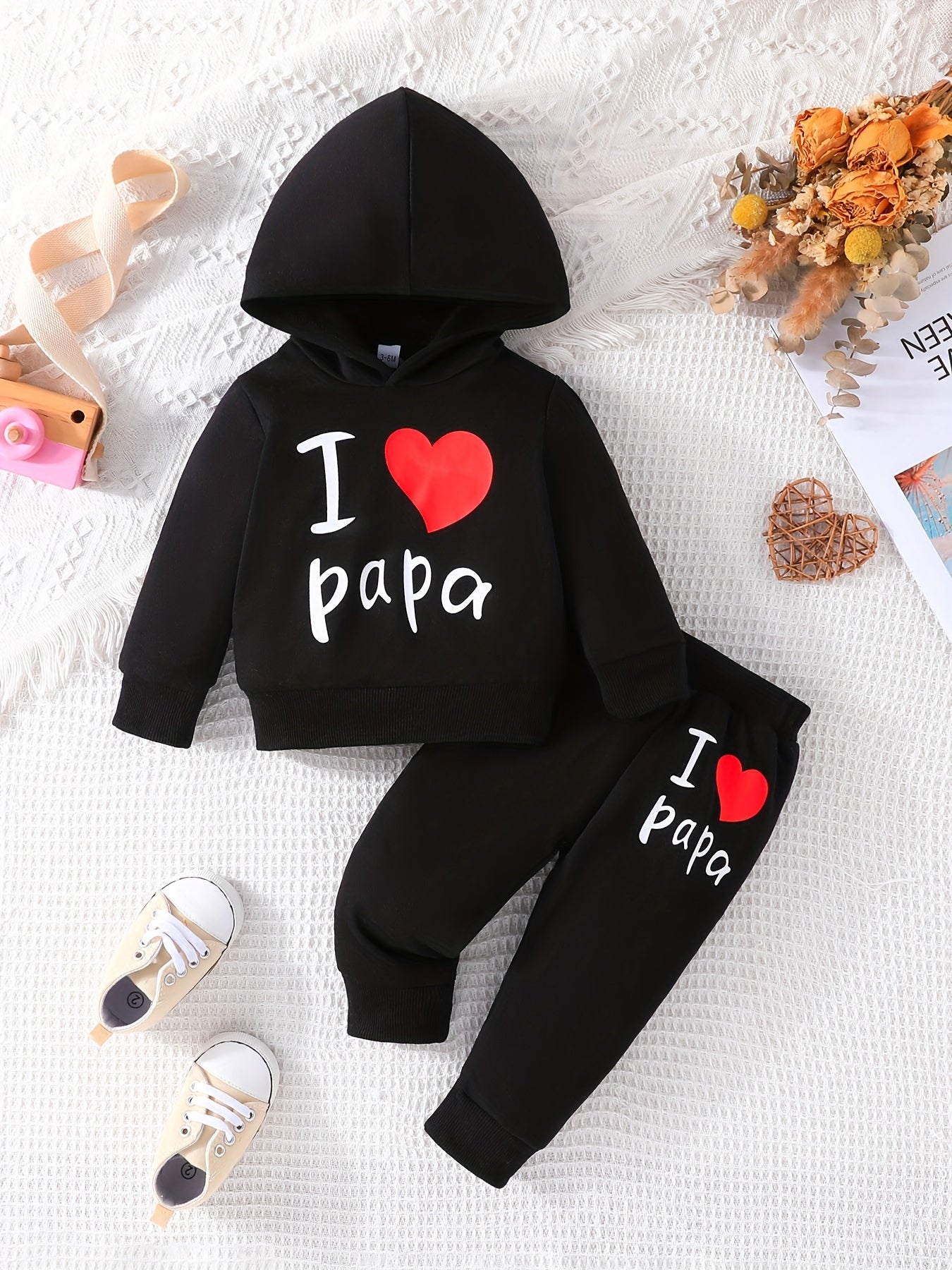 💖 Baby Girls' Cute "Letter of Love" Print Hoodie & Trousers Set 🌸