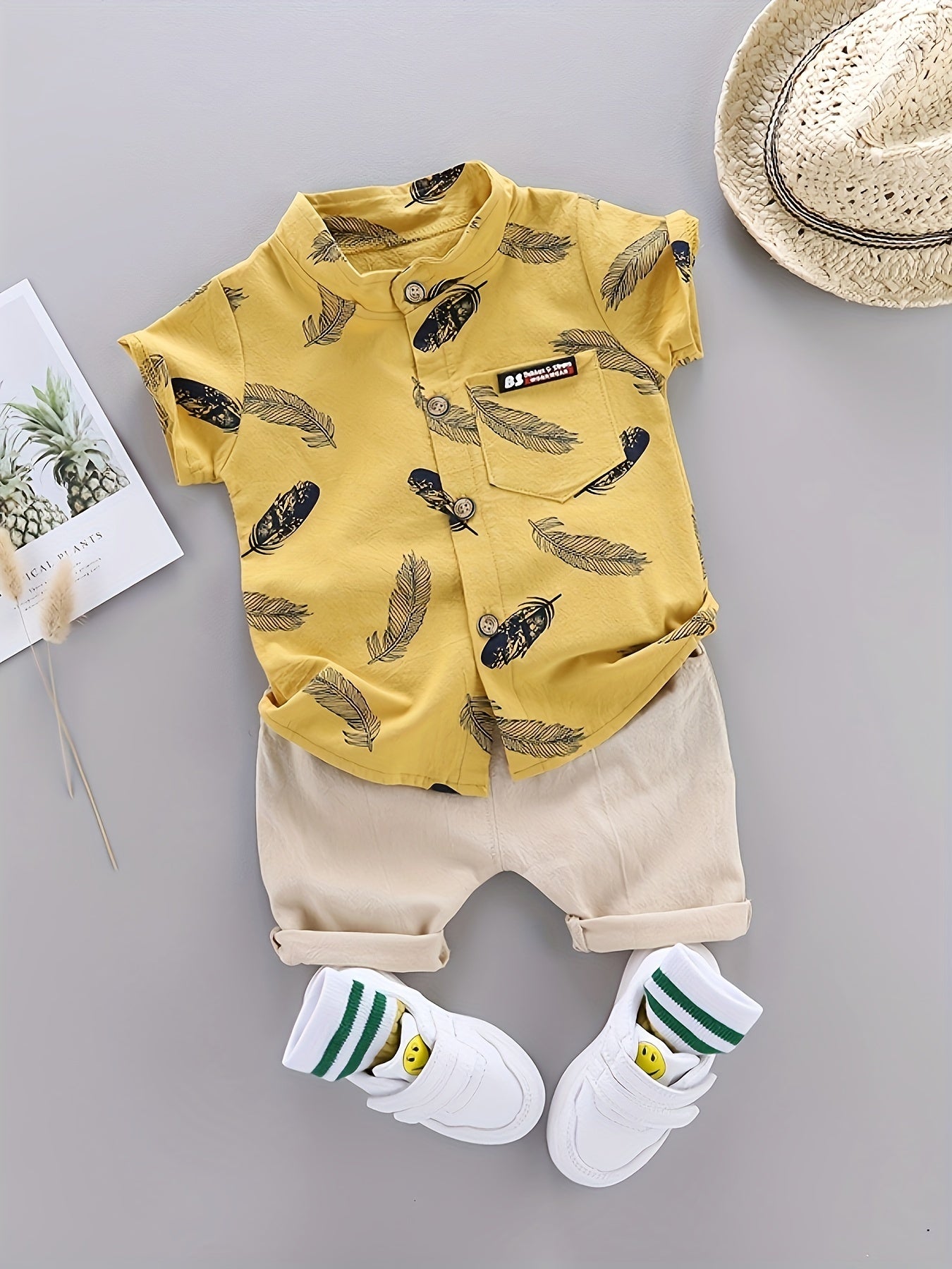 🌟 2-Piece Baby Boys' Casual Feather Pattern Set – Short Sleeve Shirt & Shorts 🌟