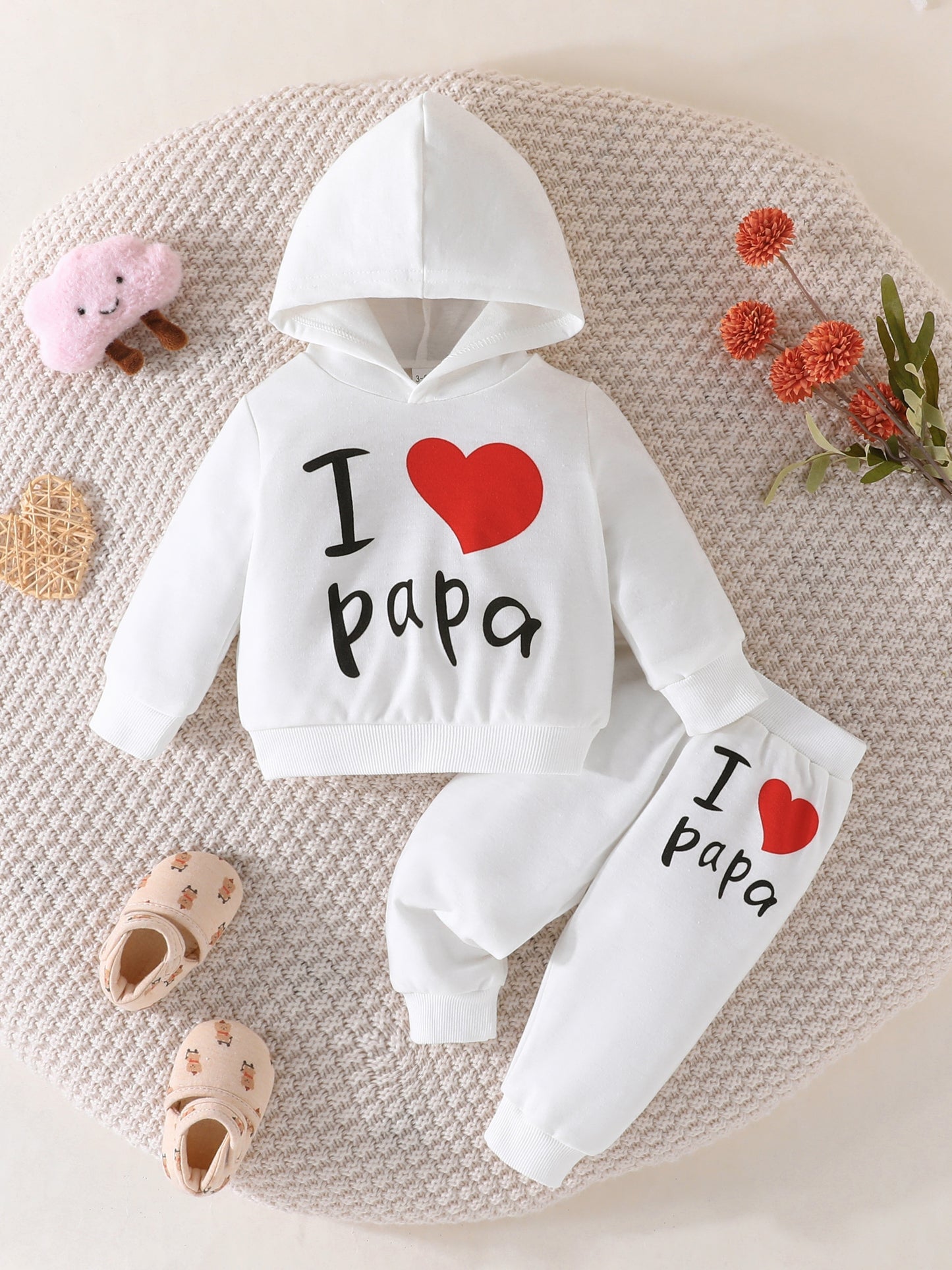 💖 Baby Girls' Cute "Letter of Love" Print Hoodie & Trousers Set 🌸