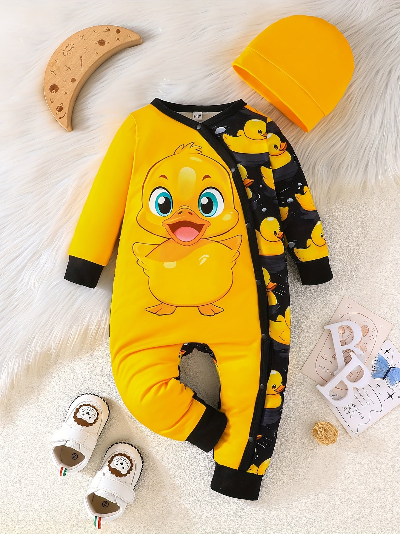 🦆 Toddler Boy's Cute Cartoon Duck Print Rompers with Matching Beanie Hat Set 🌼