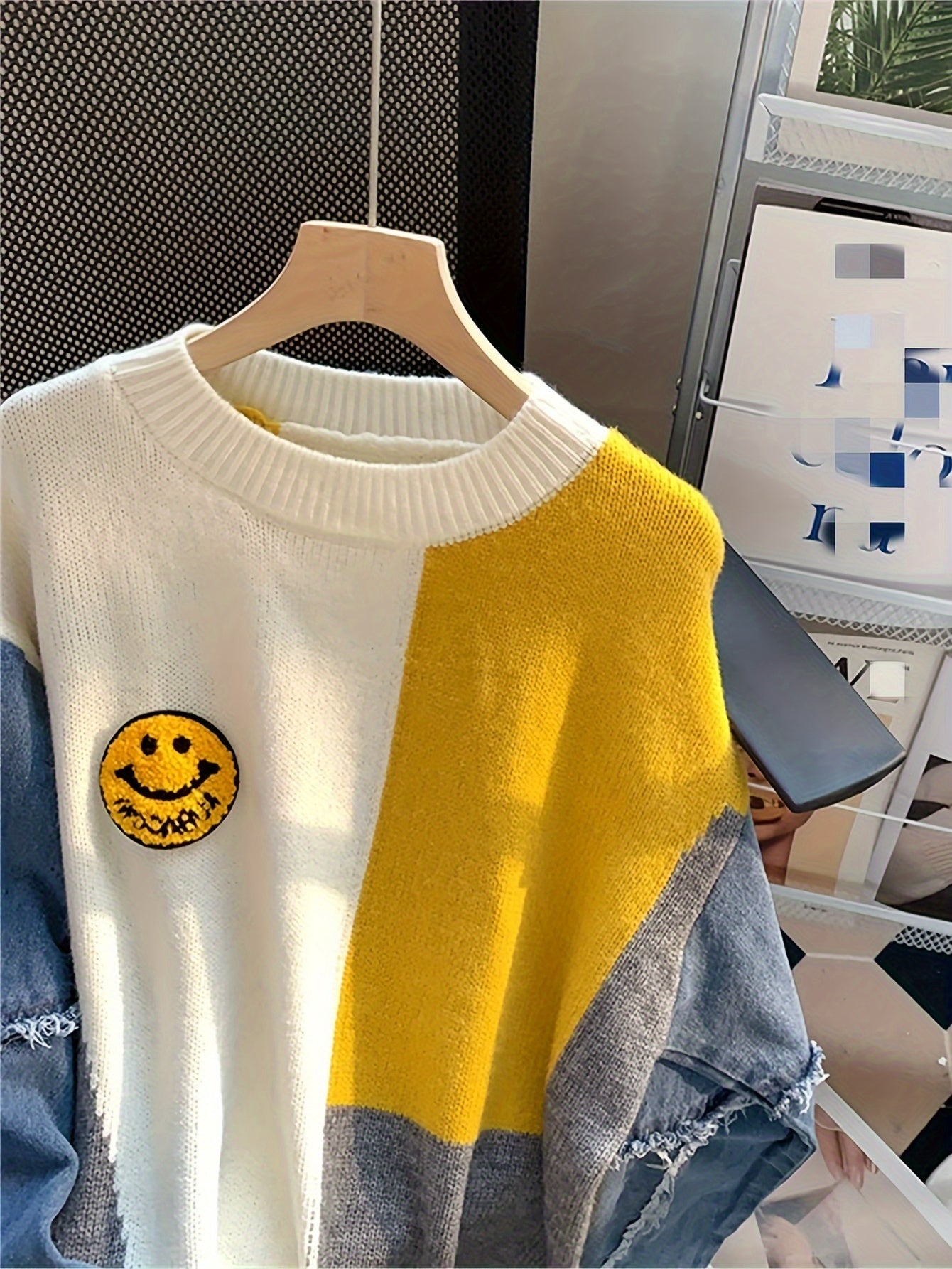 🧵 Elegant Color Block Denim-Inspired Knit Sweater 🧵