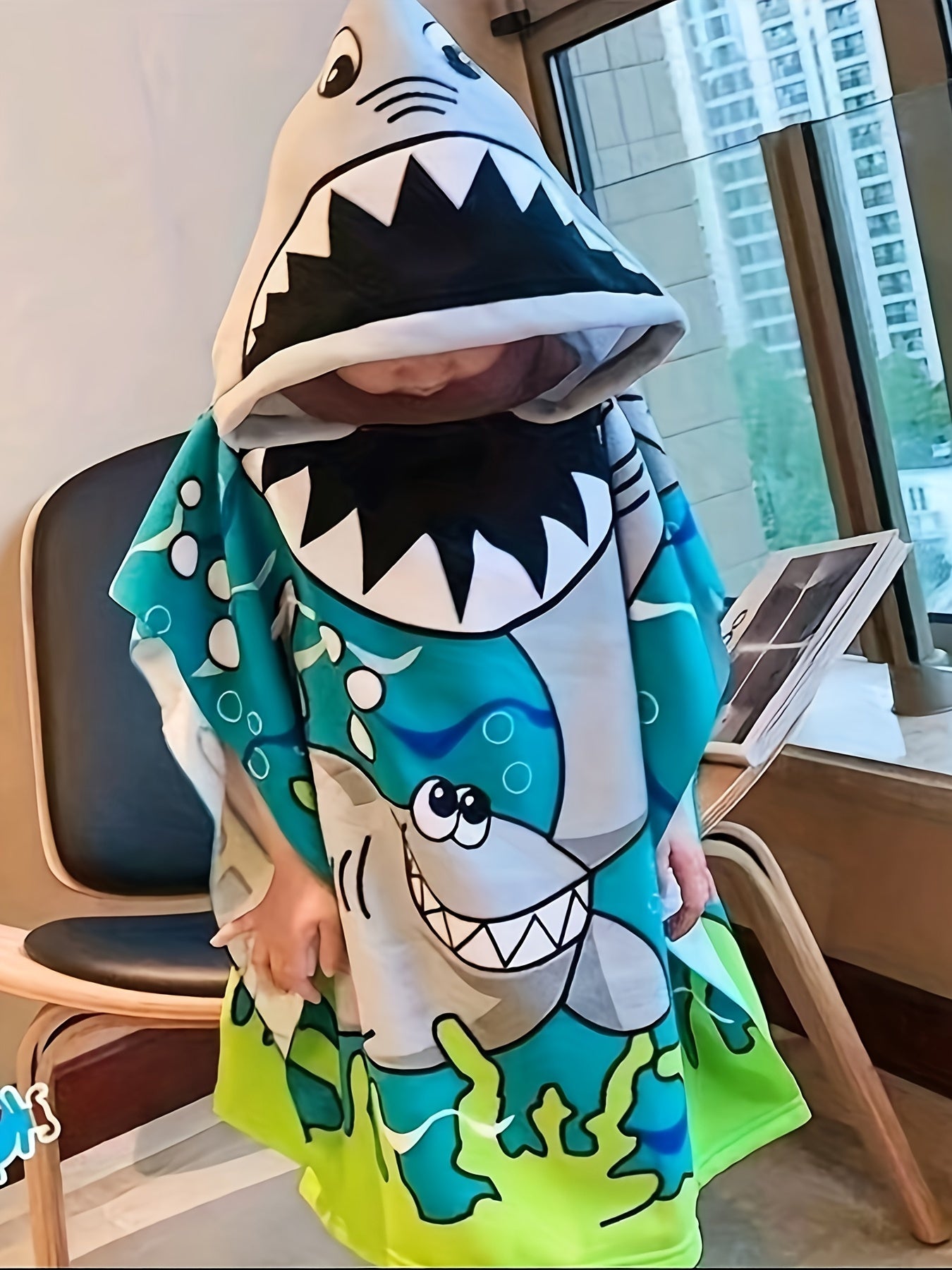 🦈 Cute Cartoon Shark Hooded Bath Towel Poncho – Absorbent & Fun Bathrobe for Toddlers & Kids (Ages 2-7) 🌊