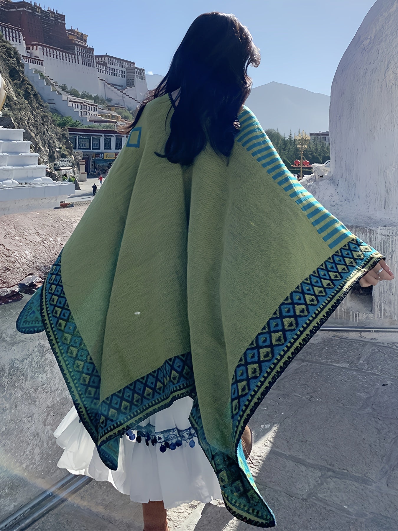 Plus Size Geometric Pattern Shawl