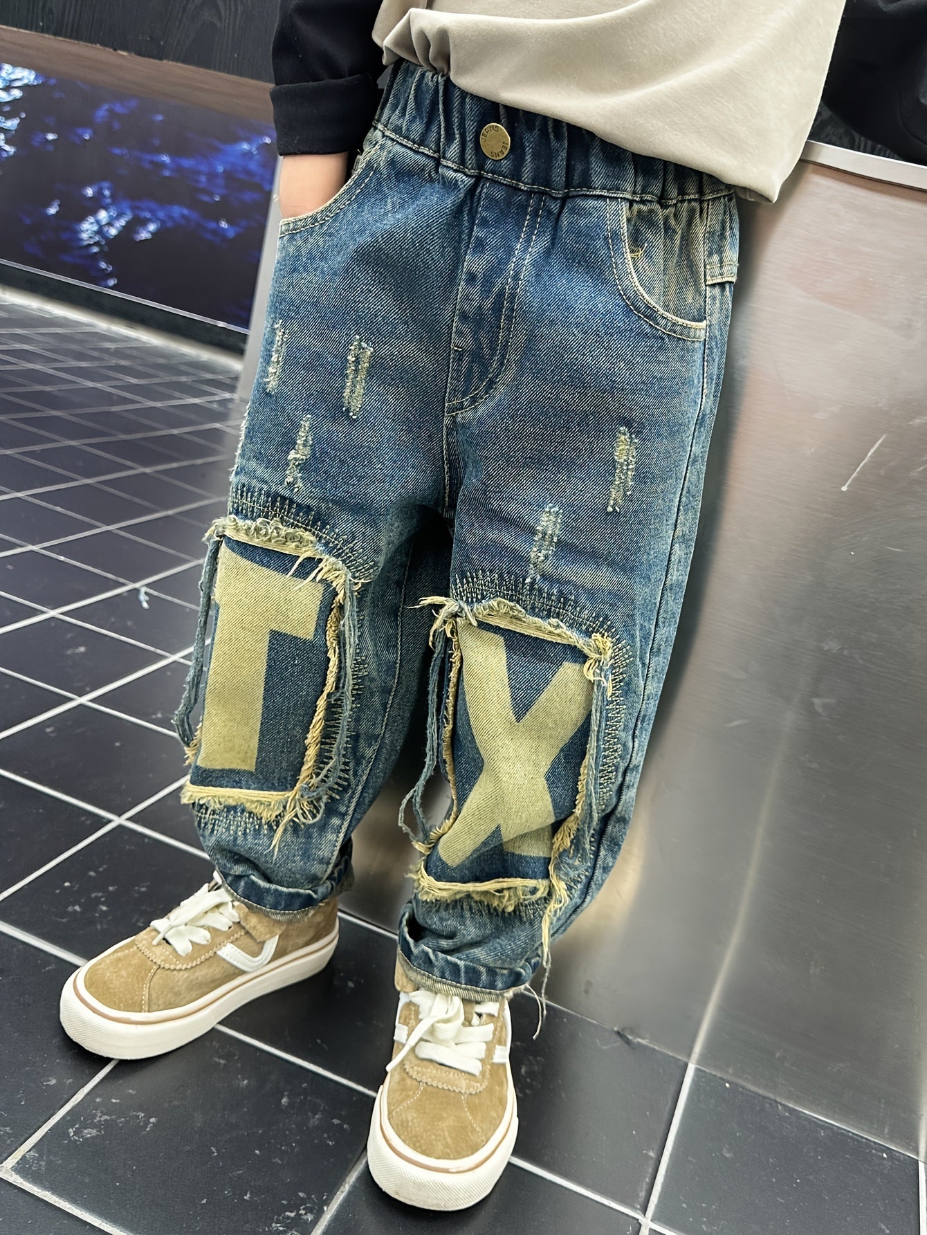 Boys' Casual Denim Jeans: Alphabet Patchwork & Distressed Details 👖✨